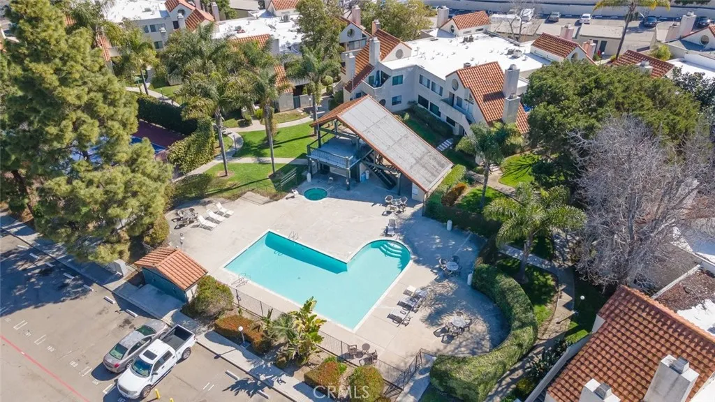 363 N Melrose Drive Unit H