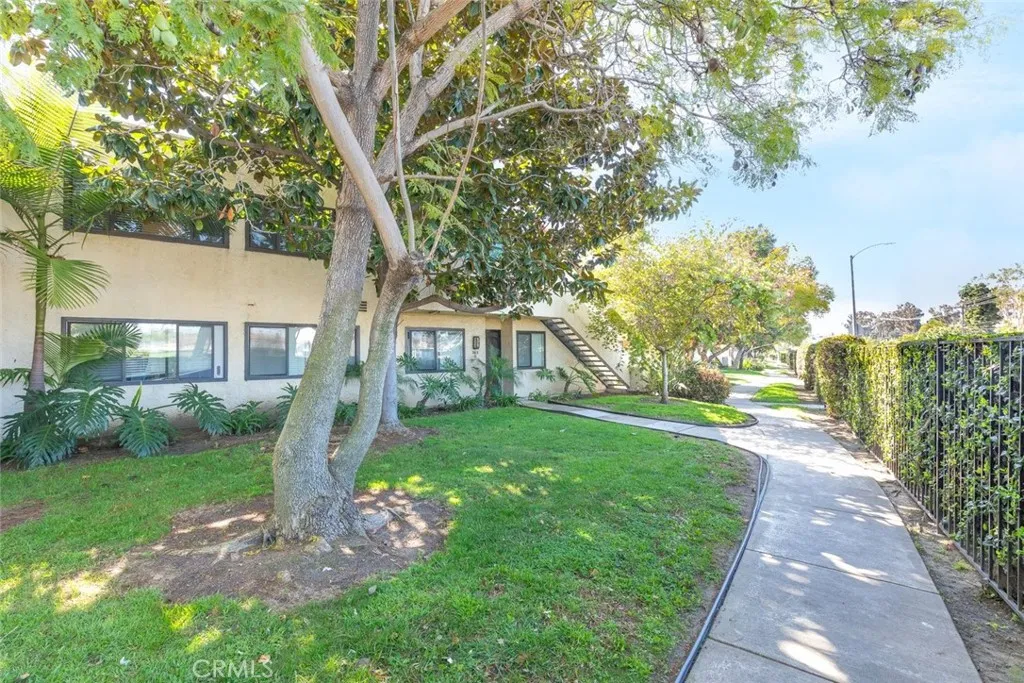 363 N Melrose Drive Unit H