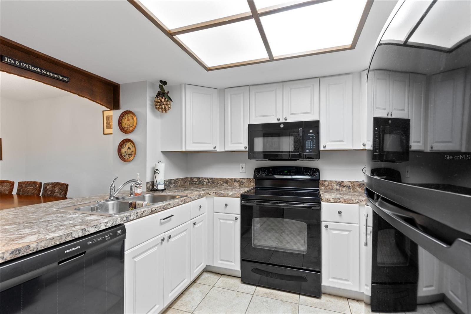 7809 NIAGARA AVE #2105