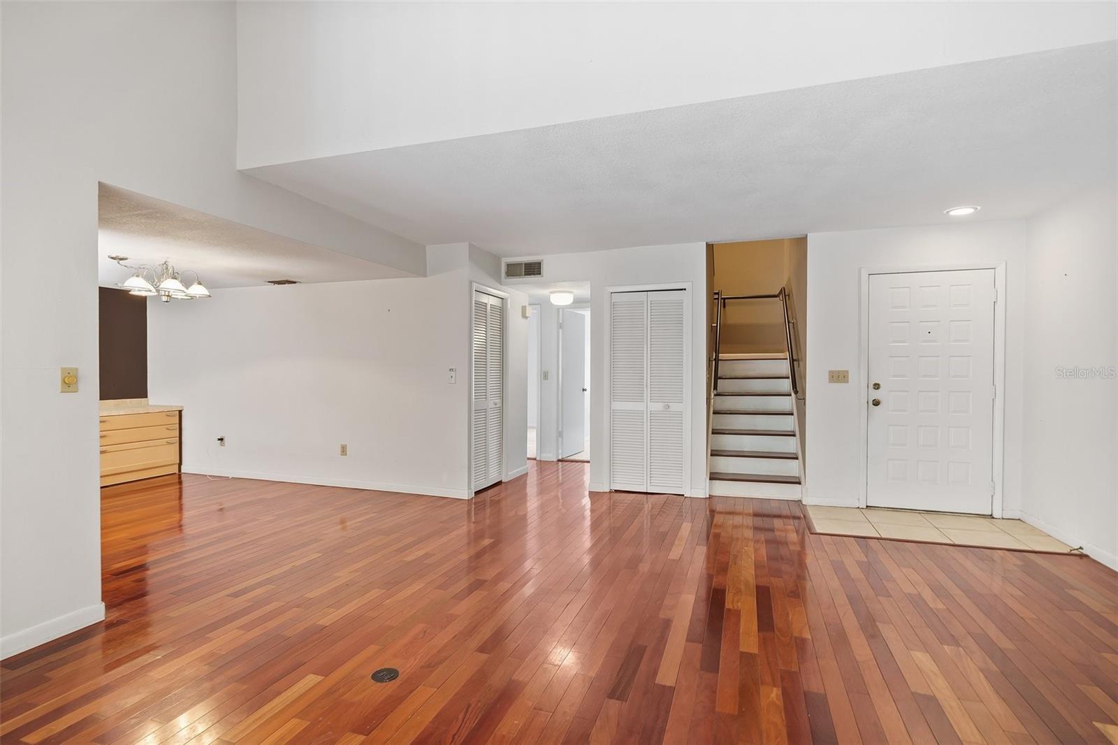 7819 NIAGARA AVE #7819