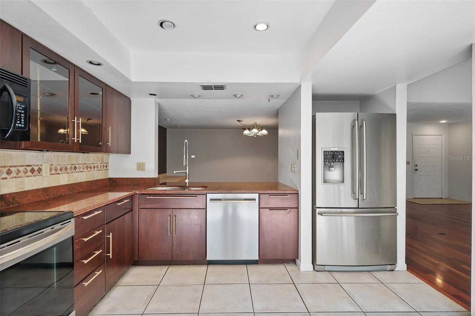 7819 NIAGARA AVE #7819
