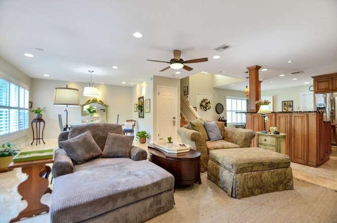 2917 W GANDY BLVD