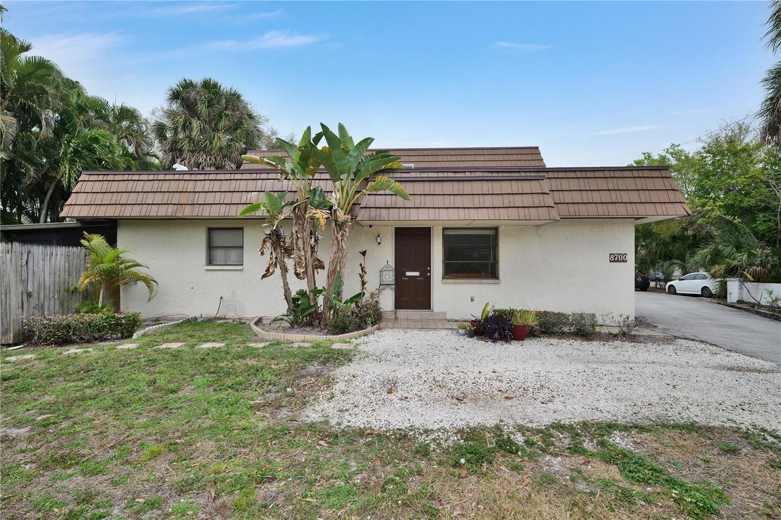 8700 DR MARTIN LUTHER KING JR ST N #8700