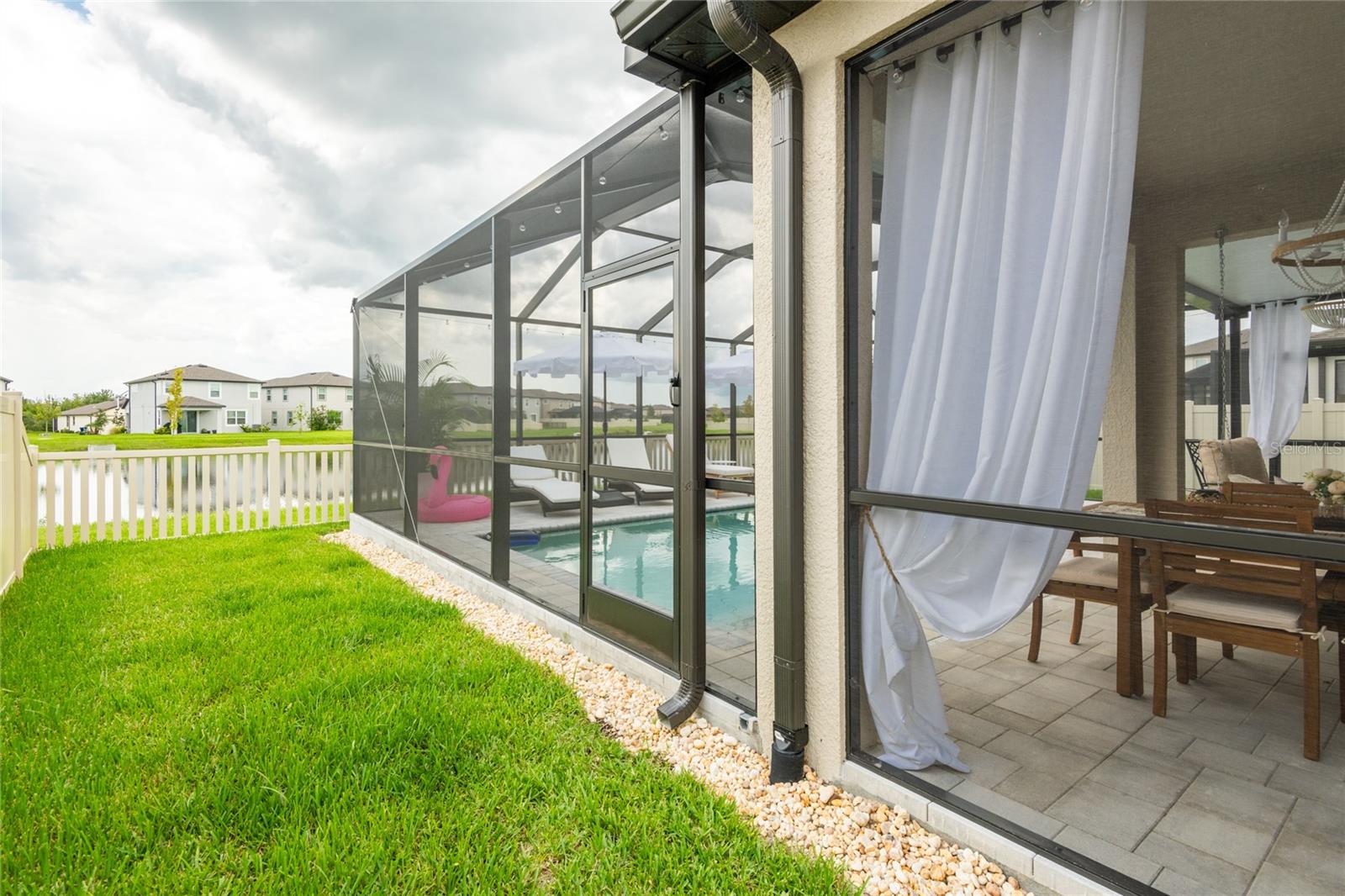 7465 POOL COMPASS LOOP