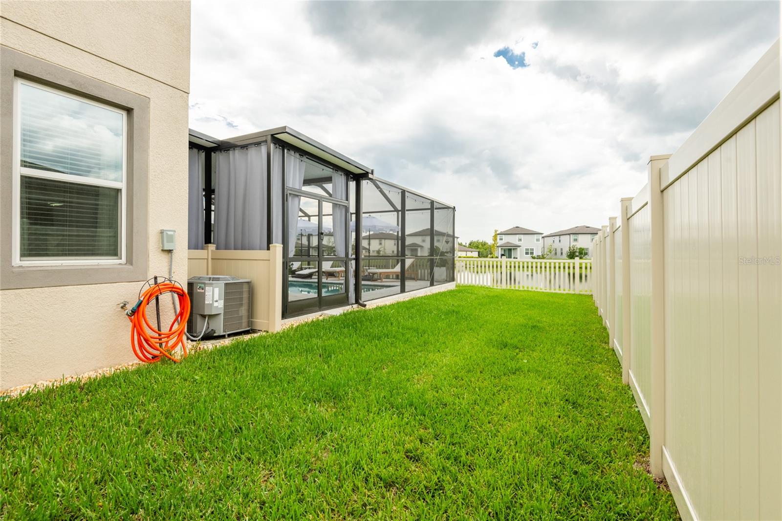 7465 POOL COMPASS LOOP