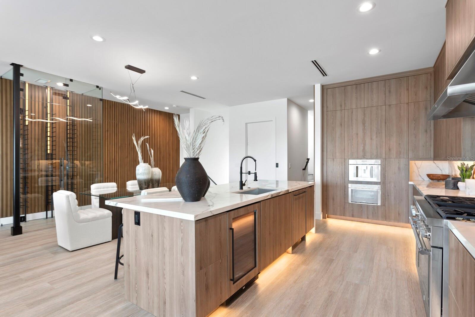 17059 DOLPHIN DR