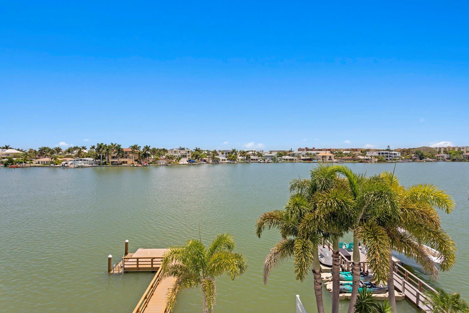 17059 DOLPHIN DR
