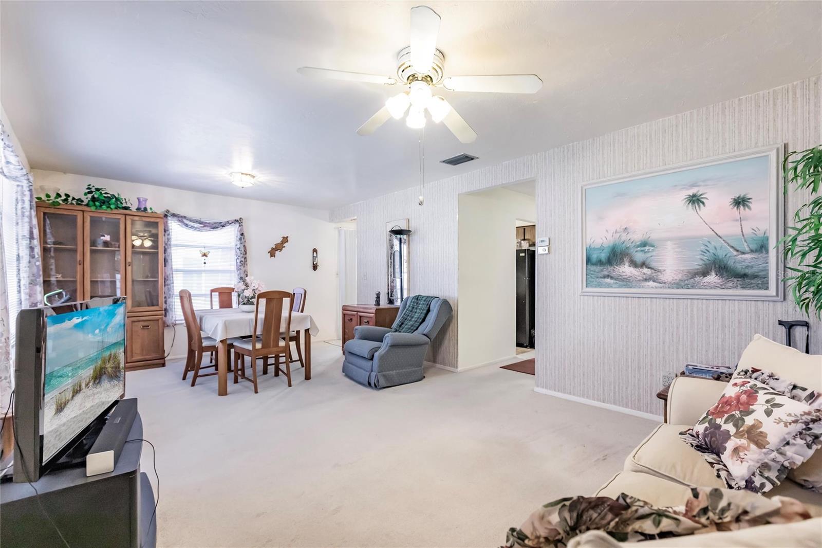 16 TANGERINE CT
