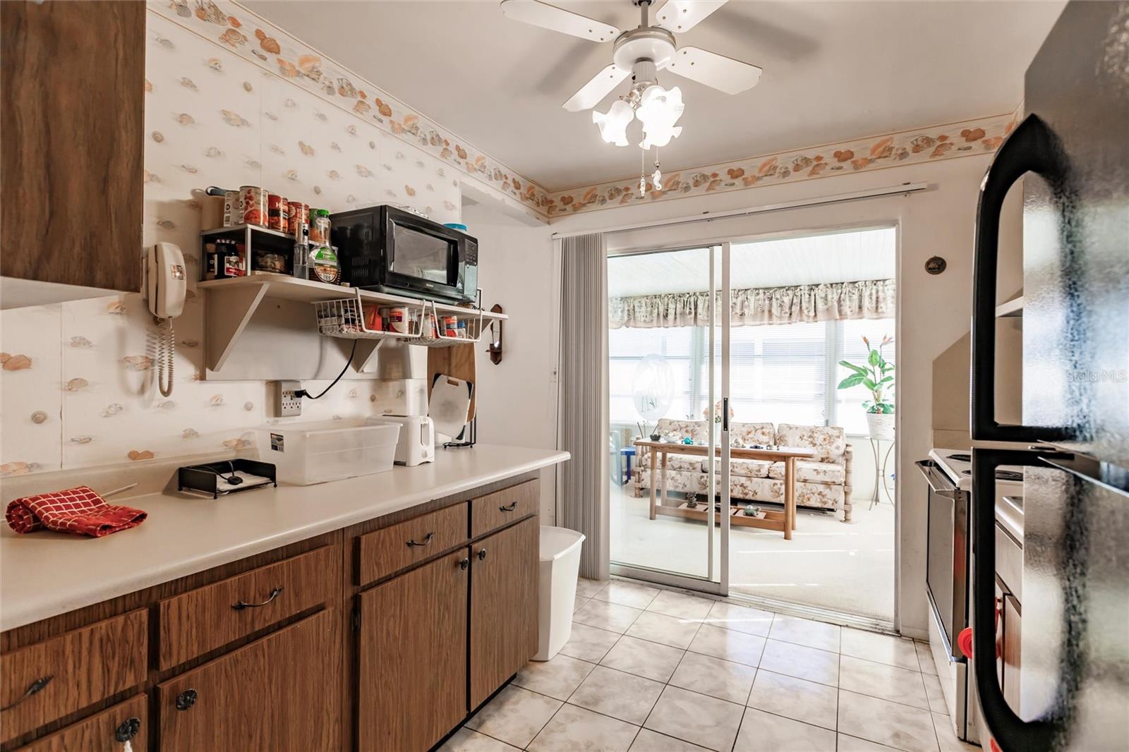16 TANGERINE CT