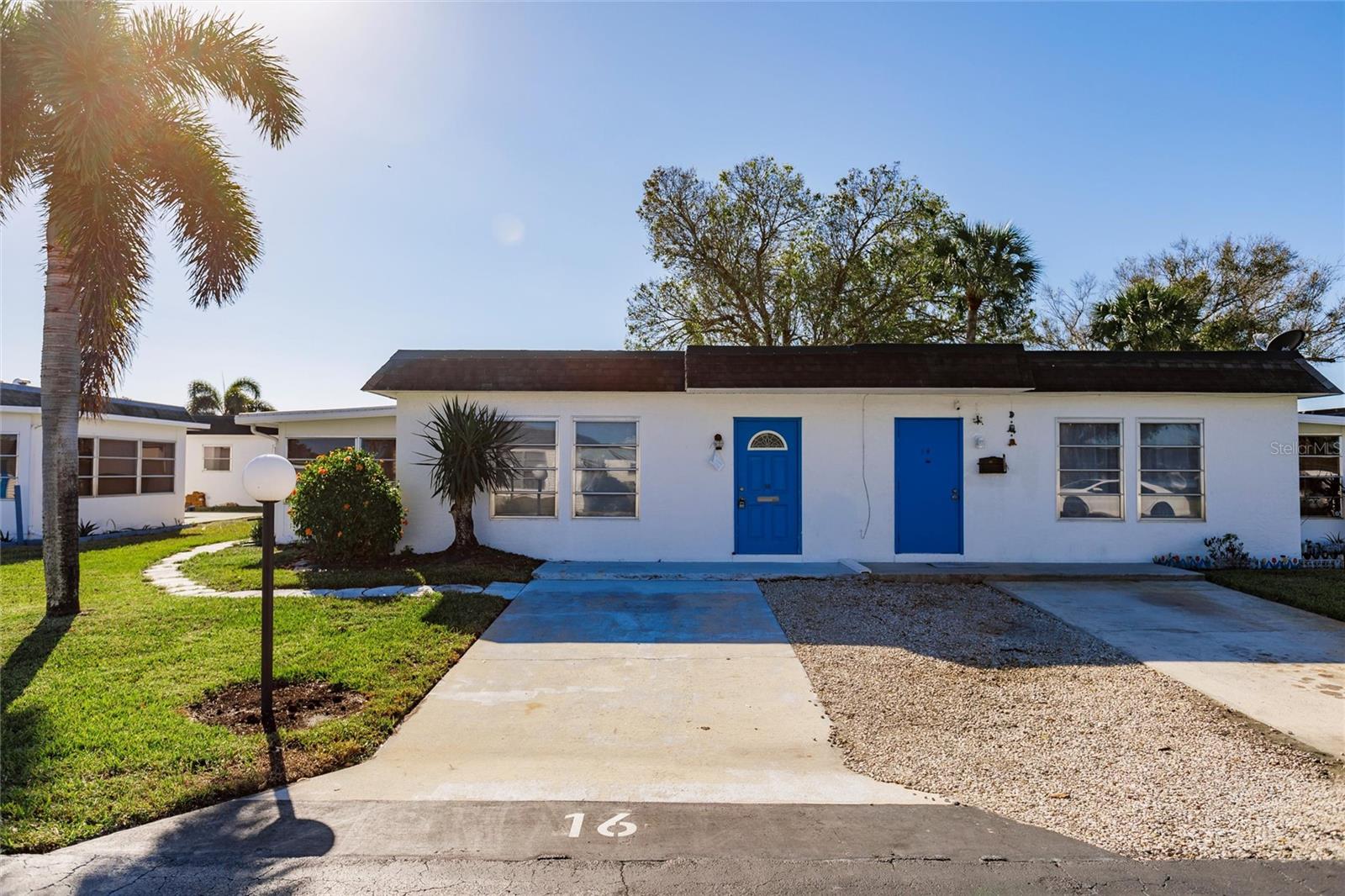 16 TANGERINE CT