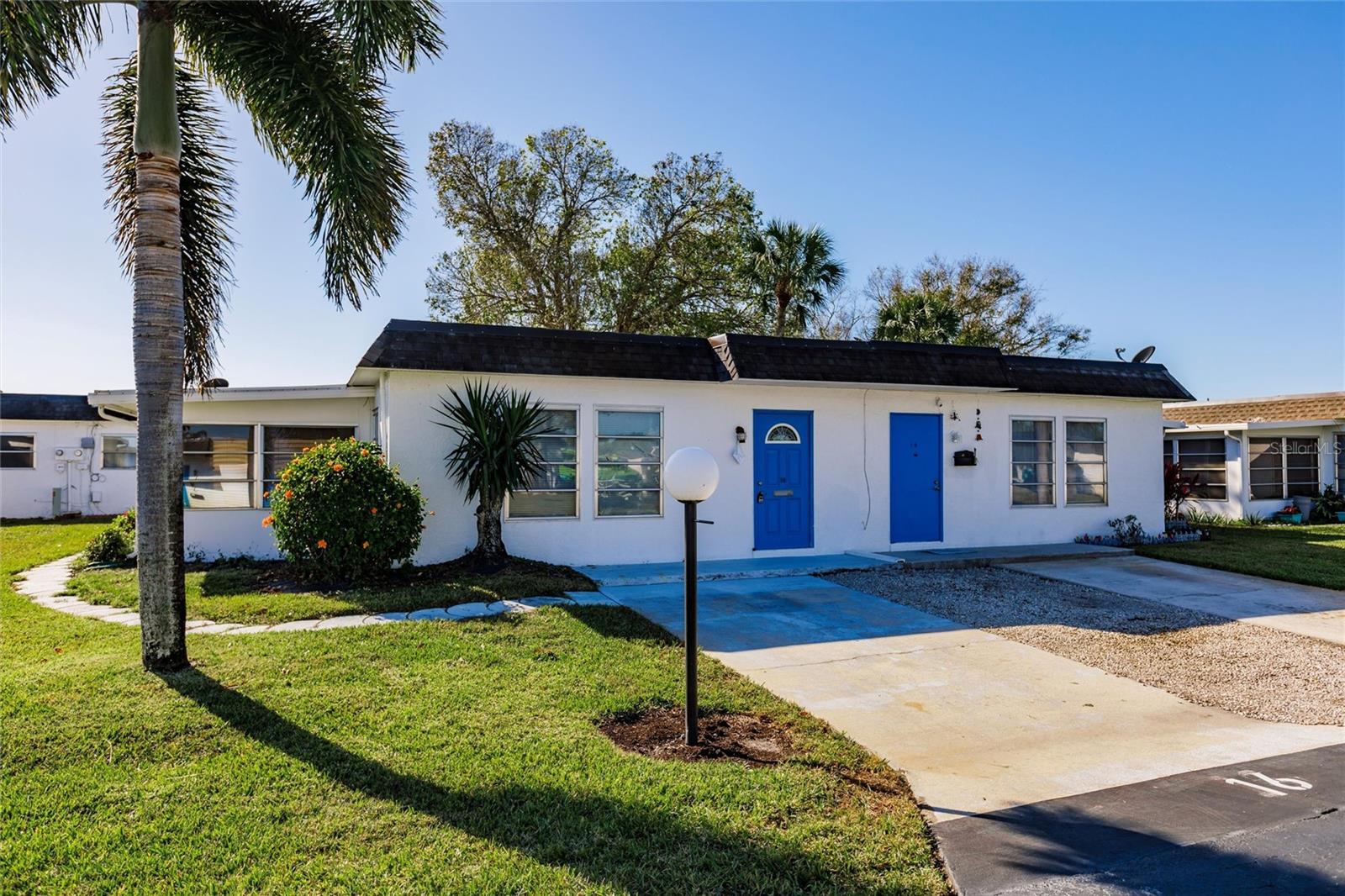 16 TANGERINE CT