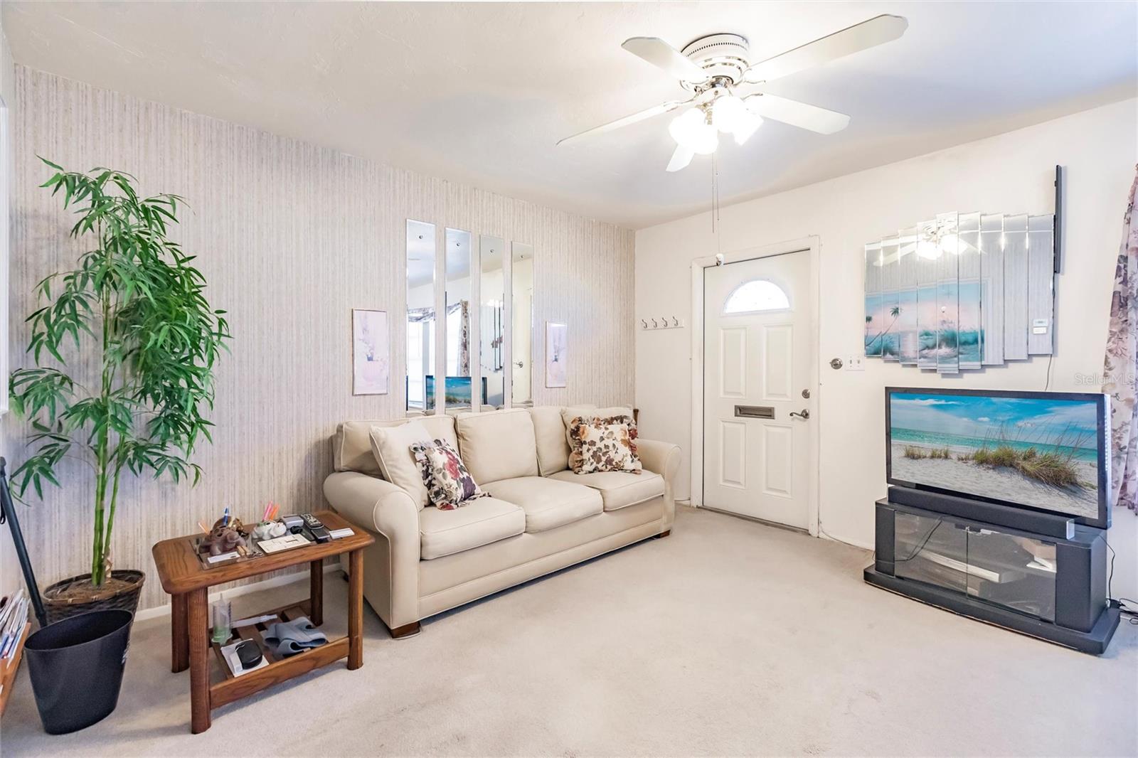 16 TANGERINE CT