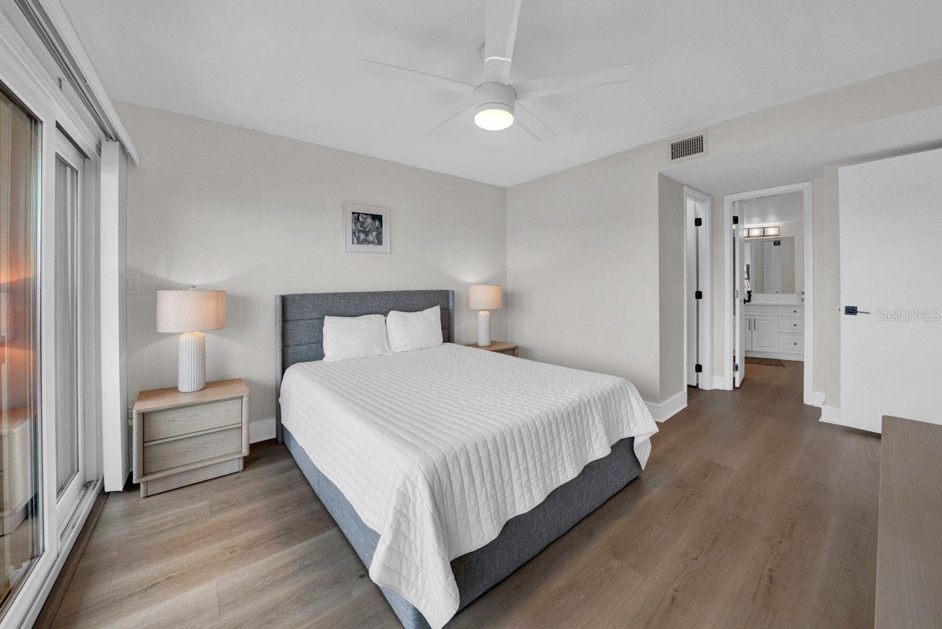 7537 BAYSHORE DR #406