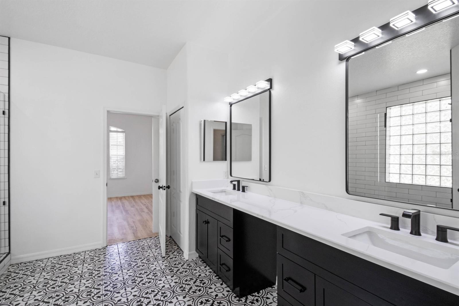 113 GRAND RESERVE CT