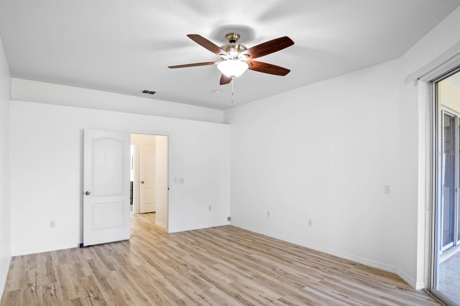 113 GRAND RESERVE CT