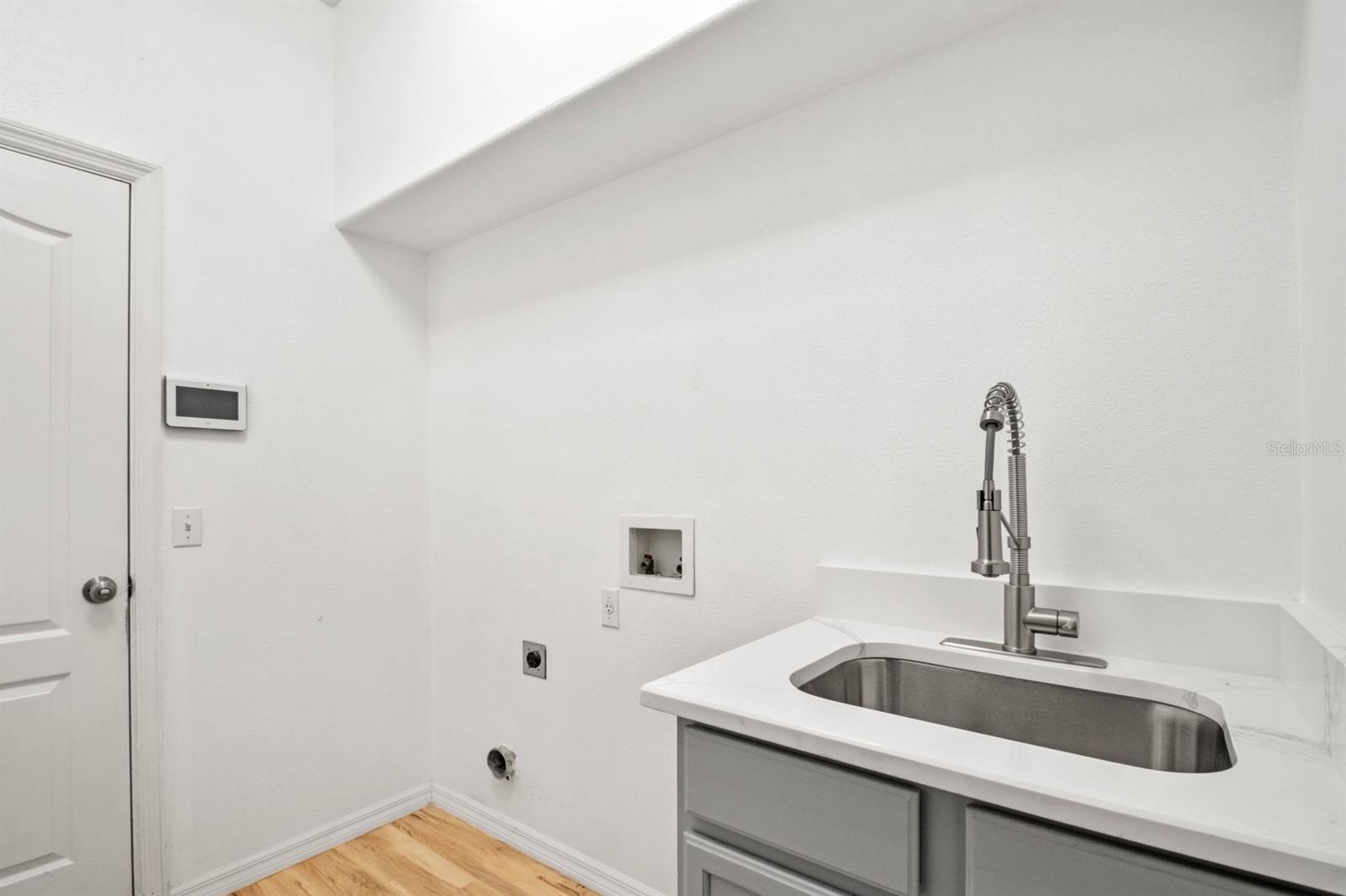 113 GRAND RESERVE CT