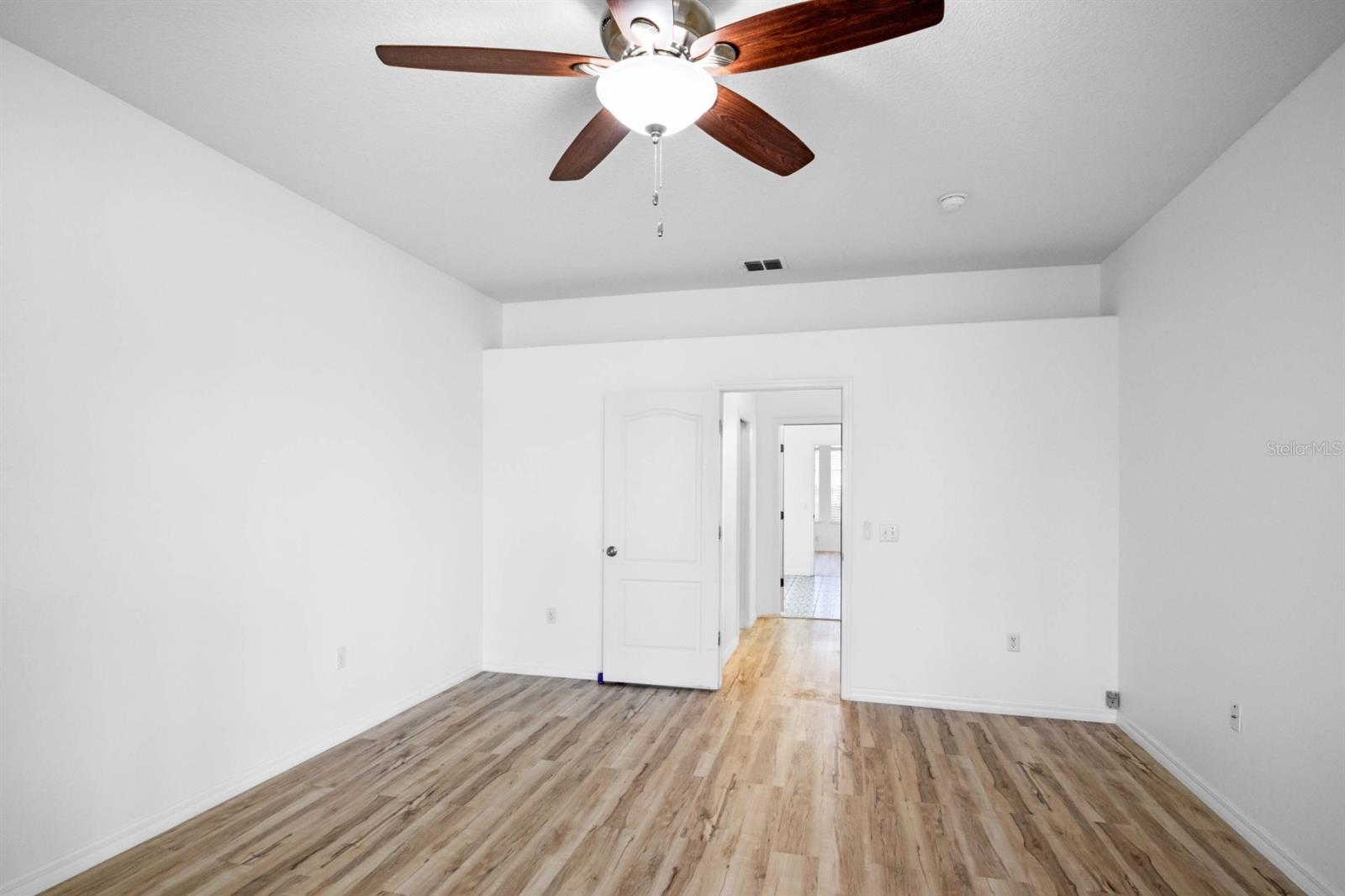 113 GRAND RESERVE CT