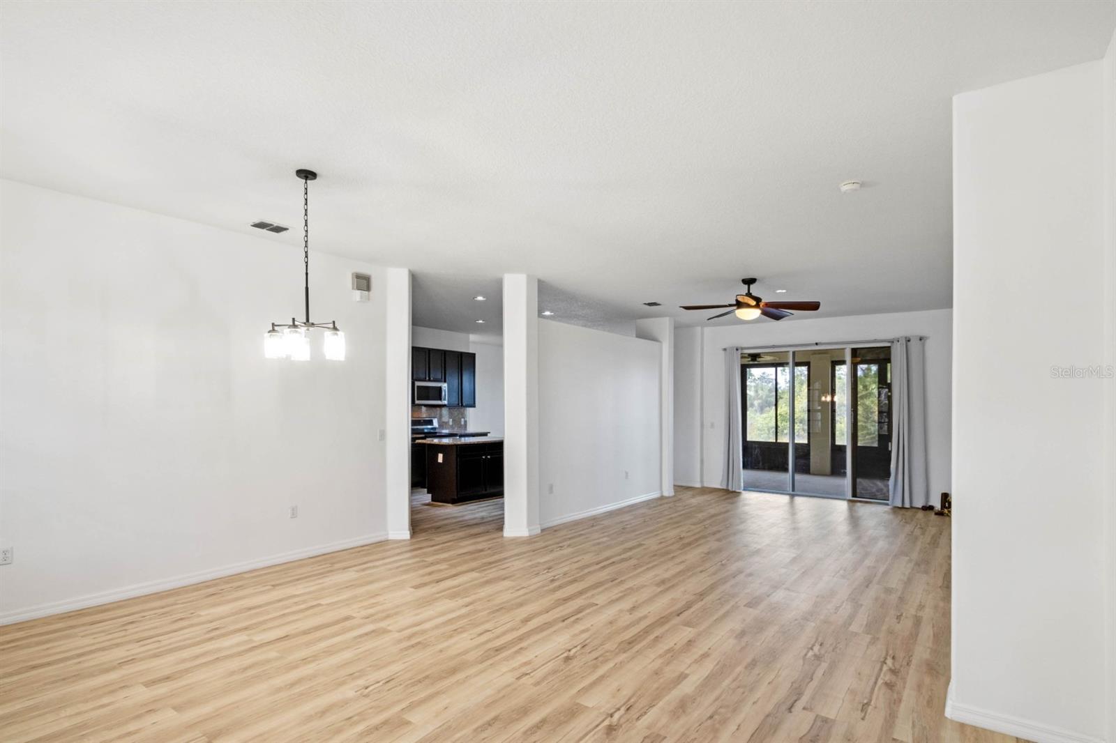 113 GRAND RESERVE CT