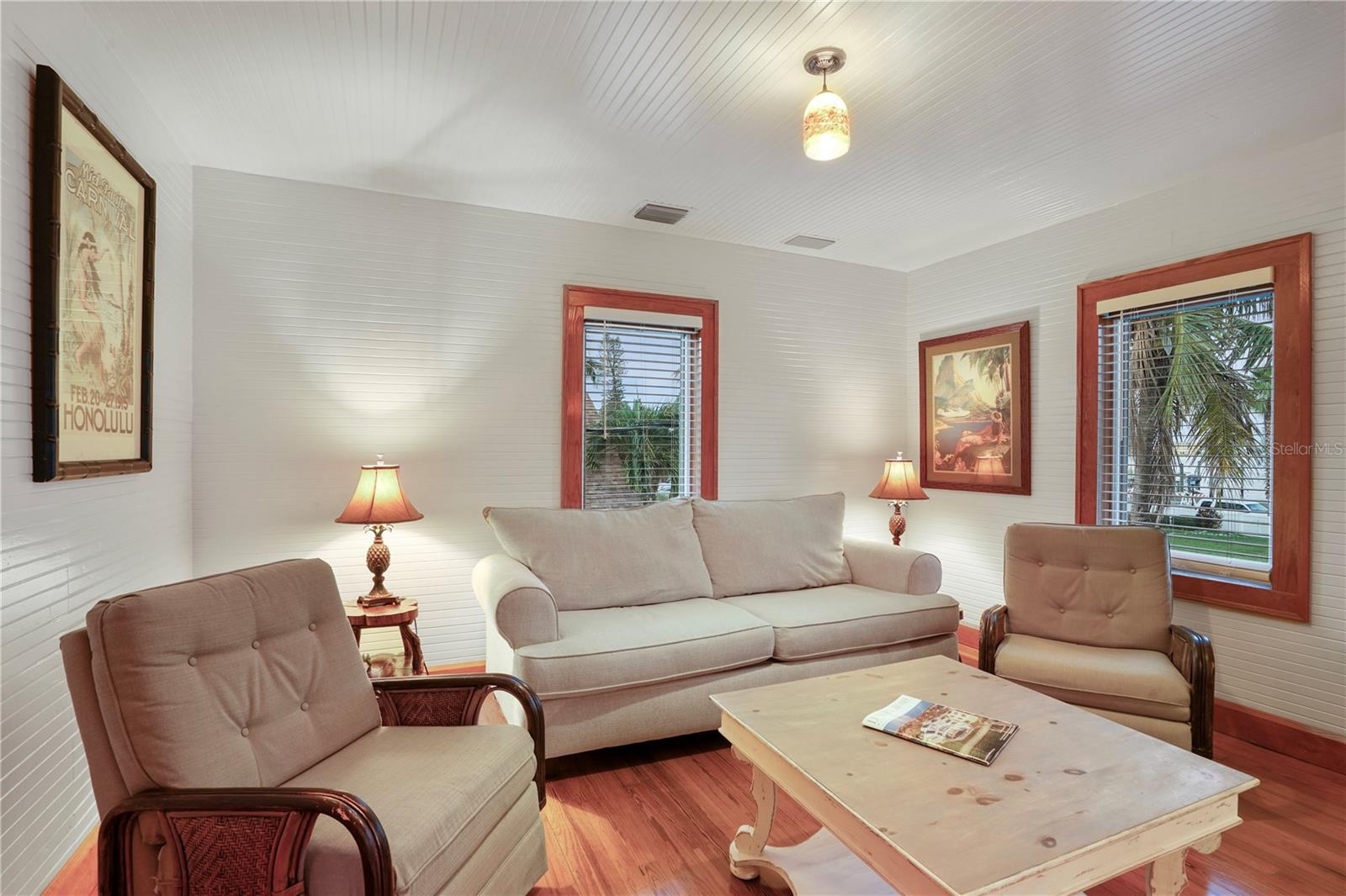 702 PASS A GRILLE WAY