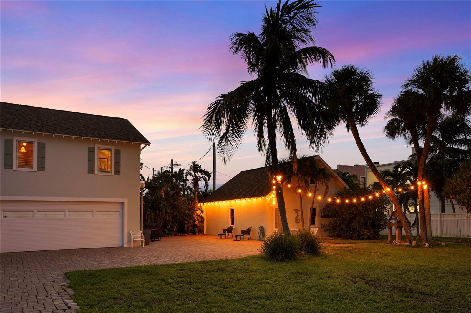 702 PASS A GRILLE WAY