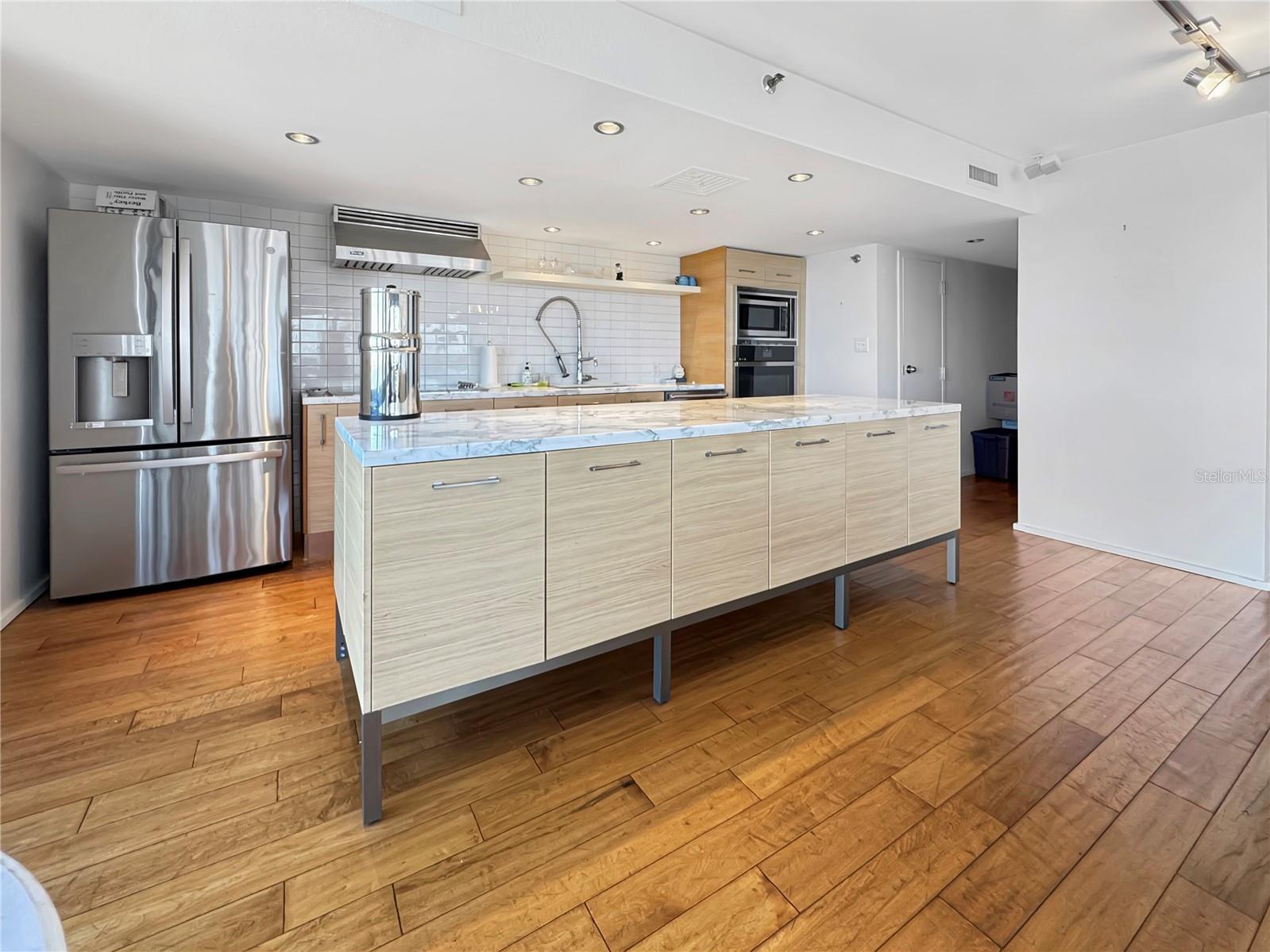 3301 BAYSHORE BLVD #2003D