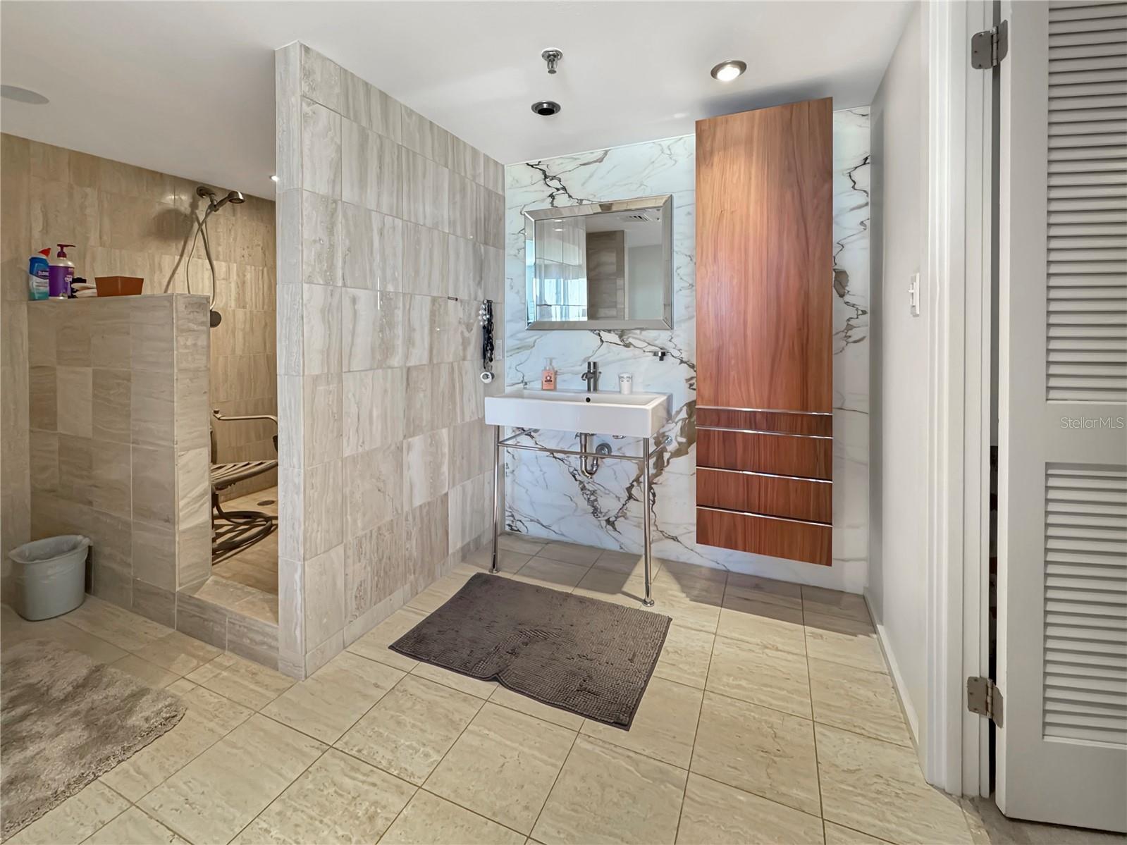 3301 BAYSHORE BLVD #2003D