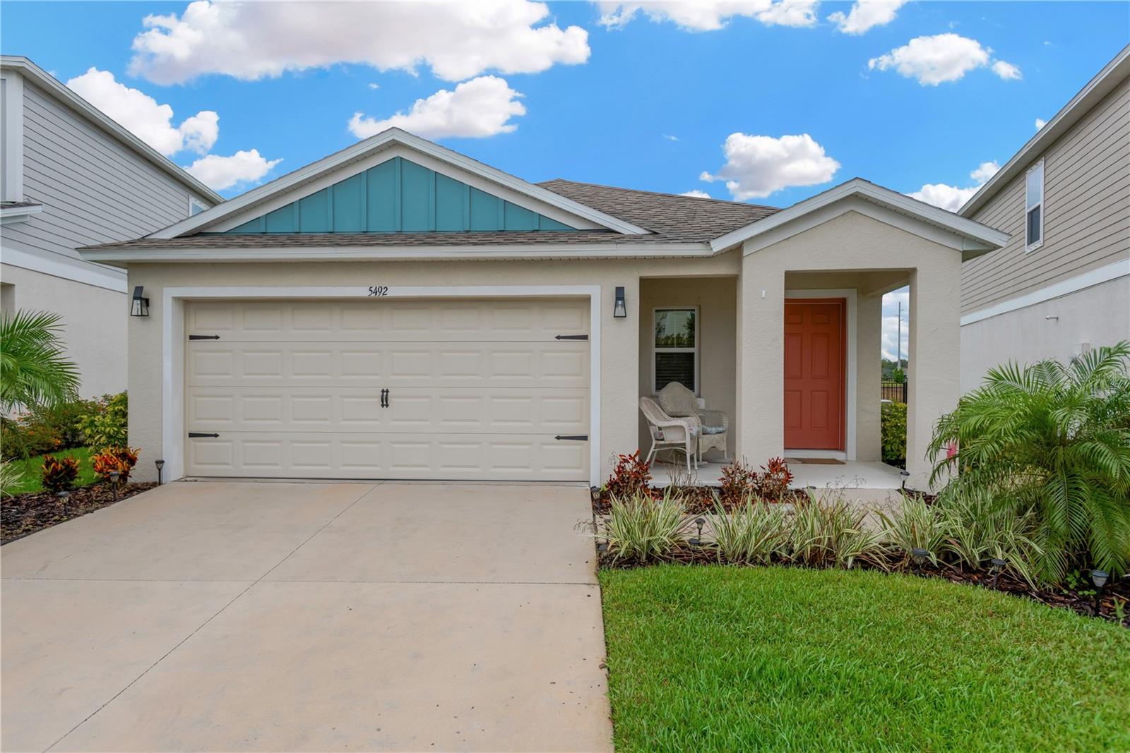 5492 SUMMER SUNSET DR