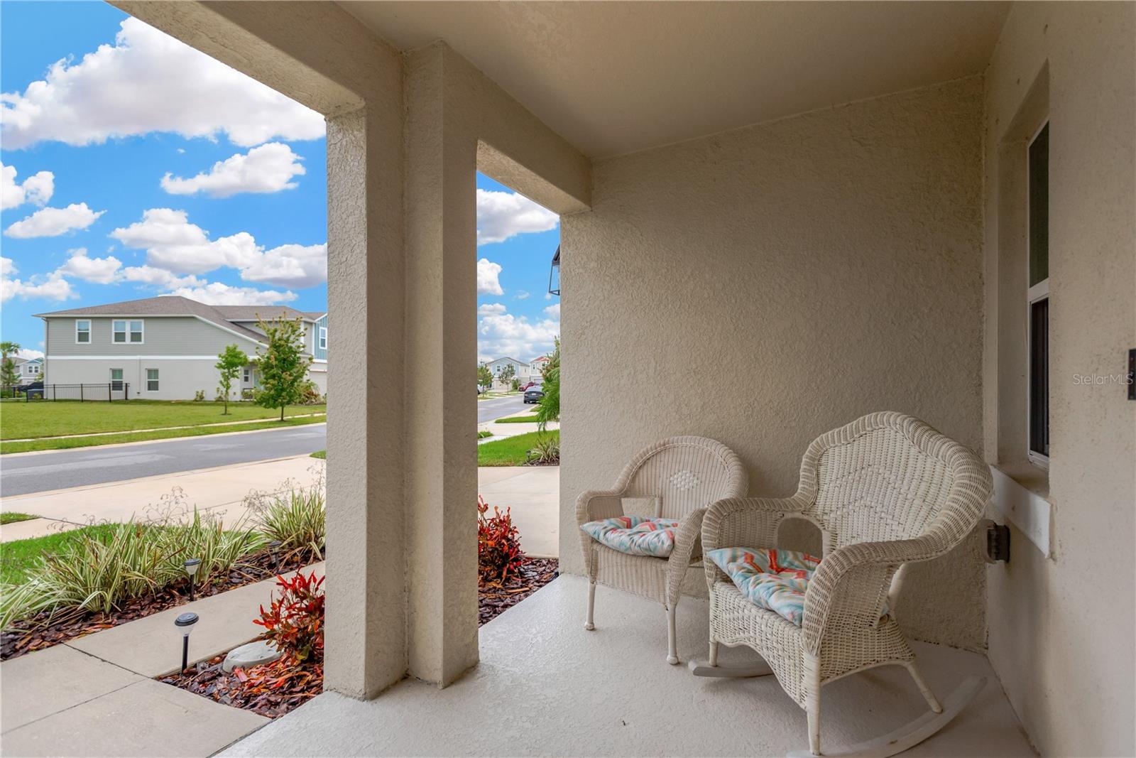 5492 SUMMER SUNSET DR