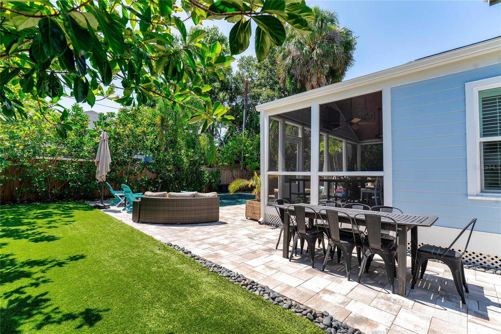 115 S BEVERLY AVE