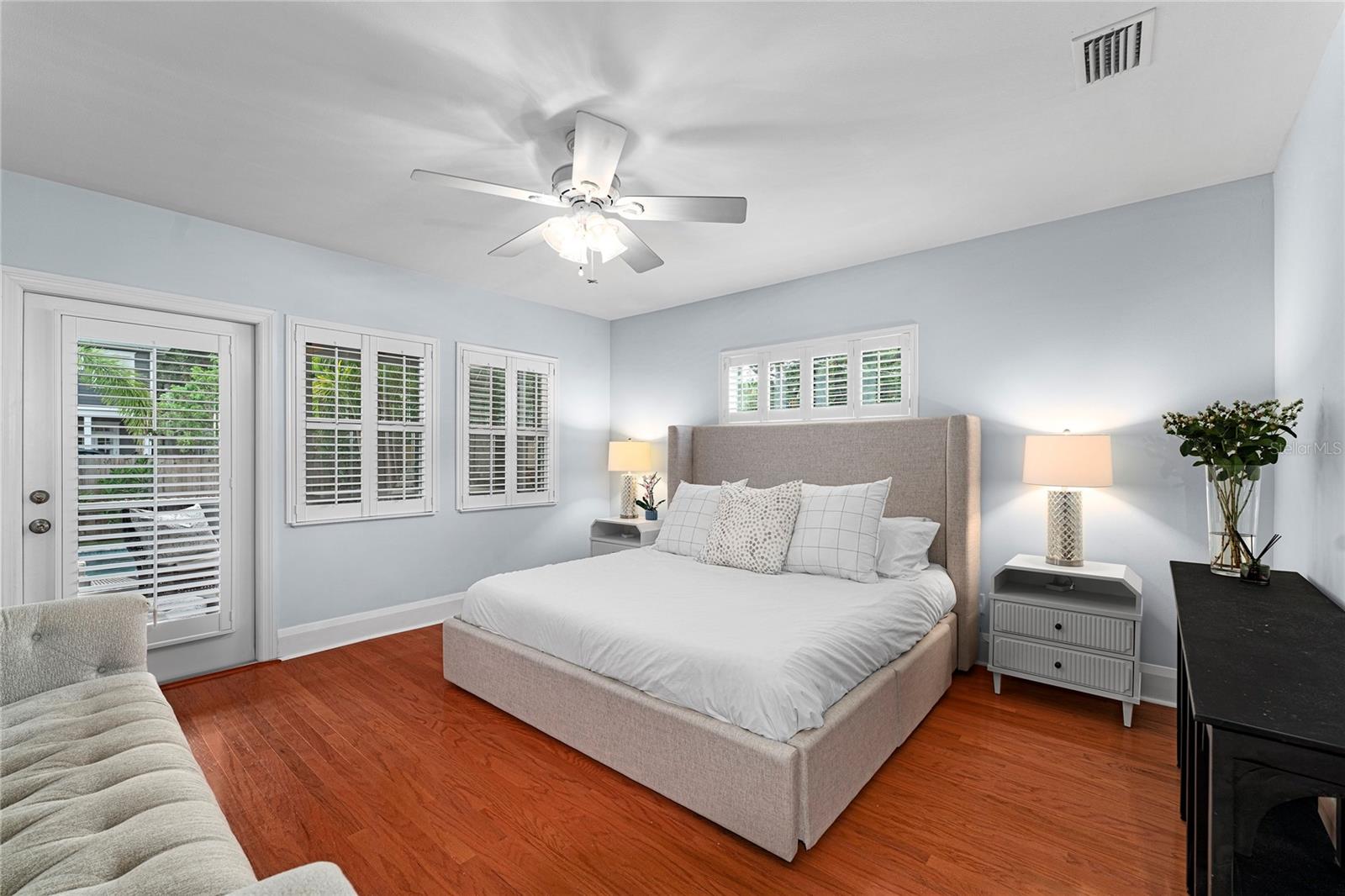 115 S BEVERLY AVE
