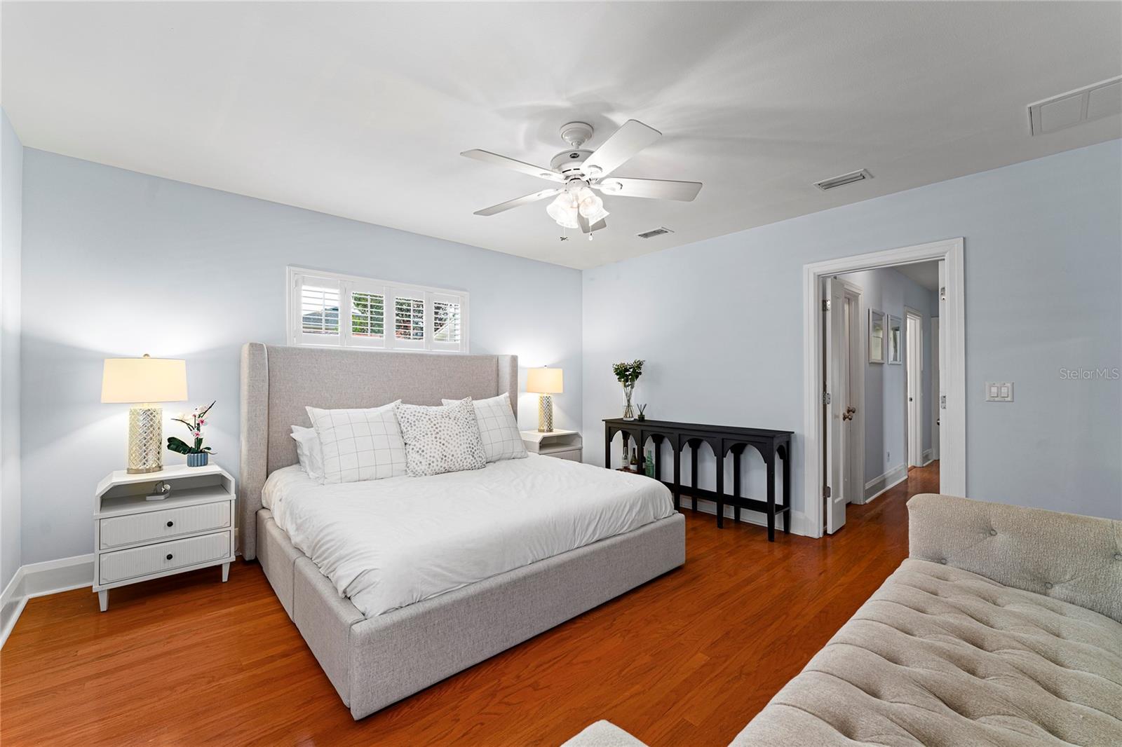 115 S BEVERLY AVE