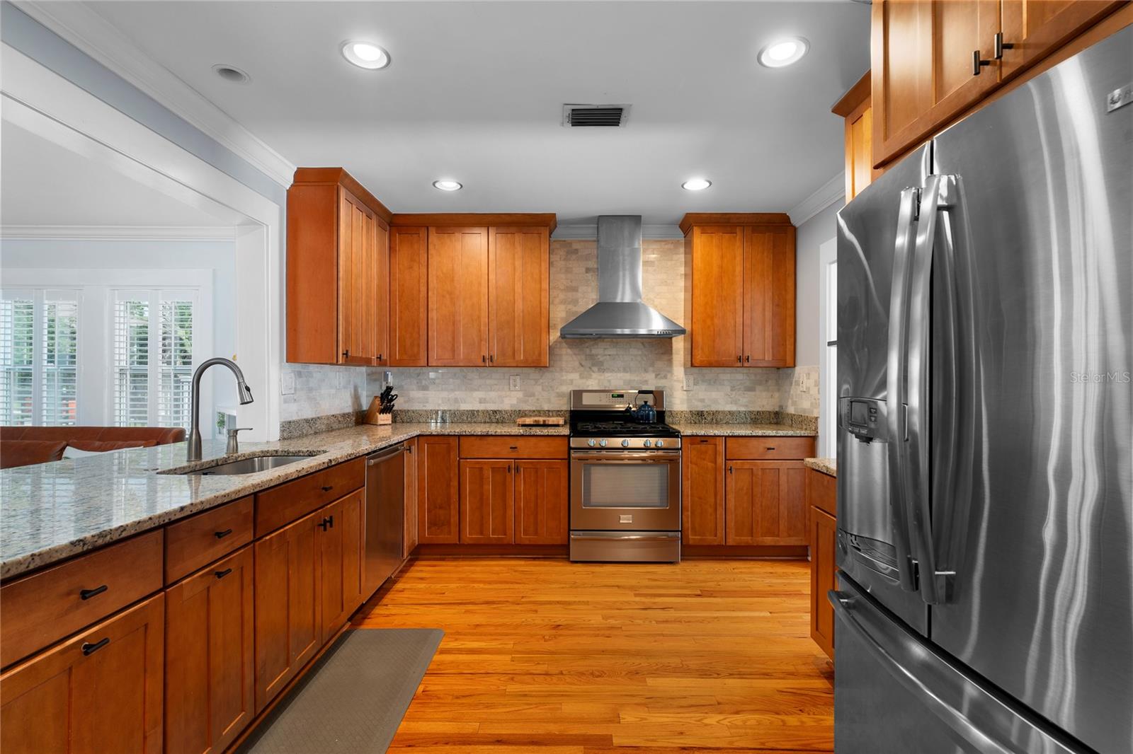 115 S BEVERLY AVE