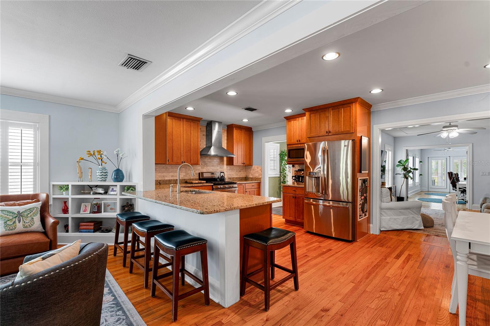 115 S BEVERLY AVE