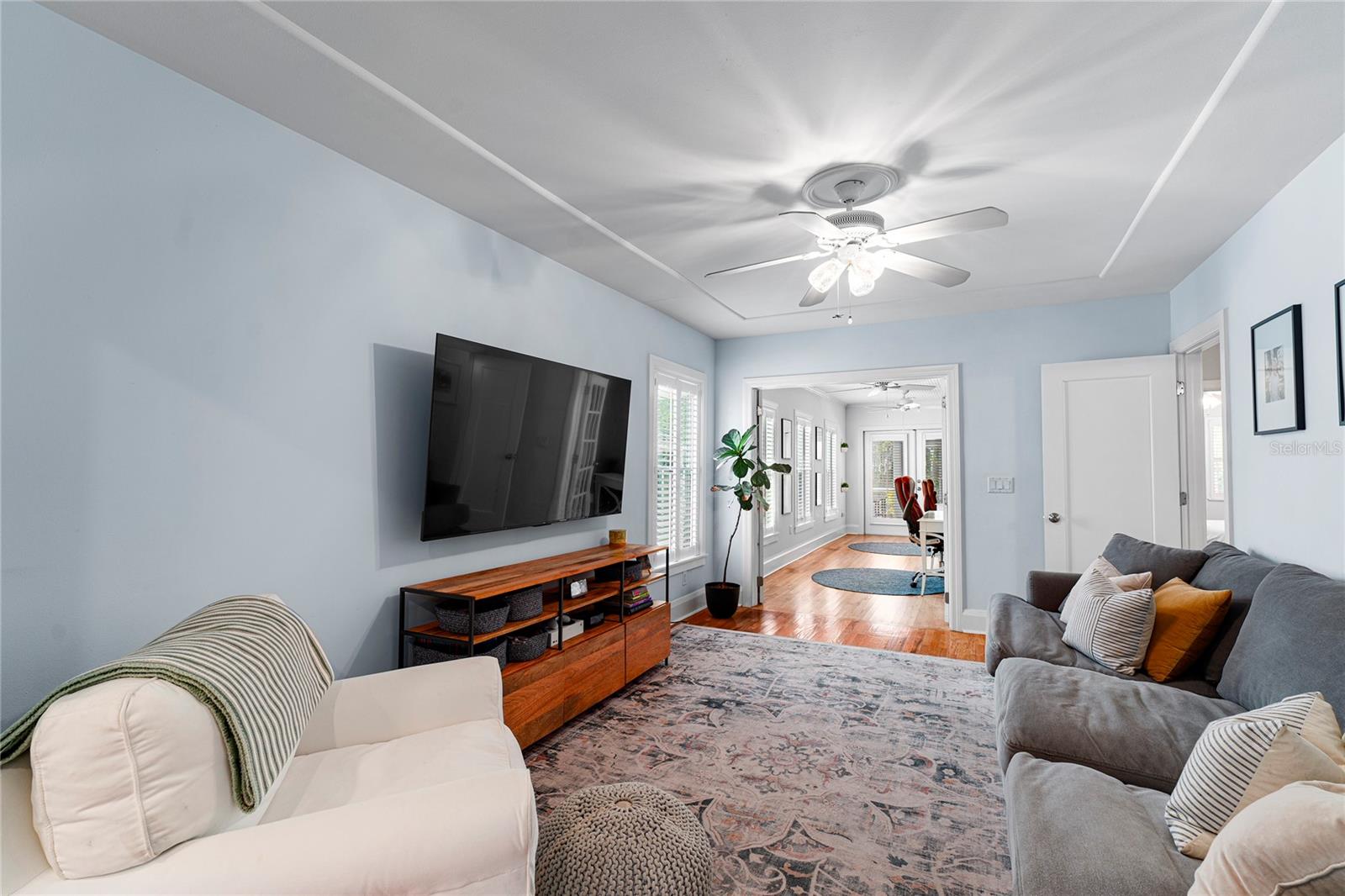 115 S BEVERLY AVE