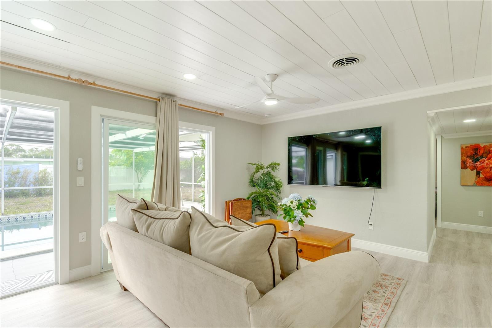 4362 WESLEY LN