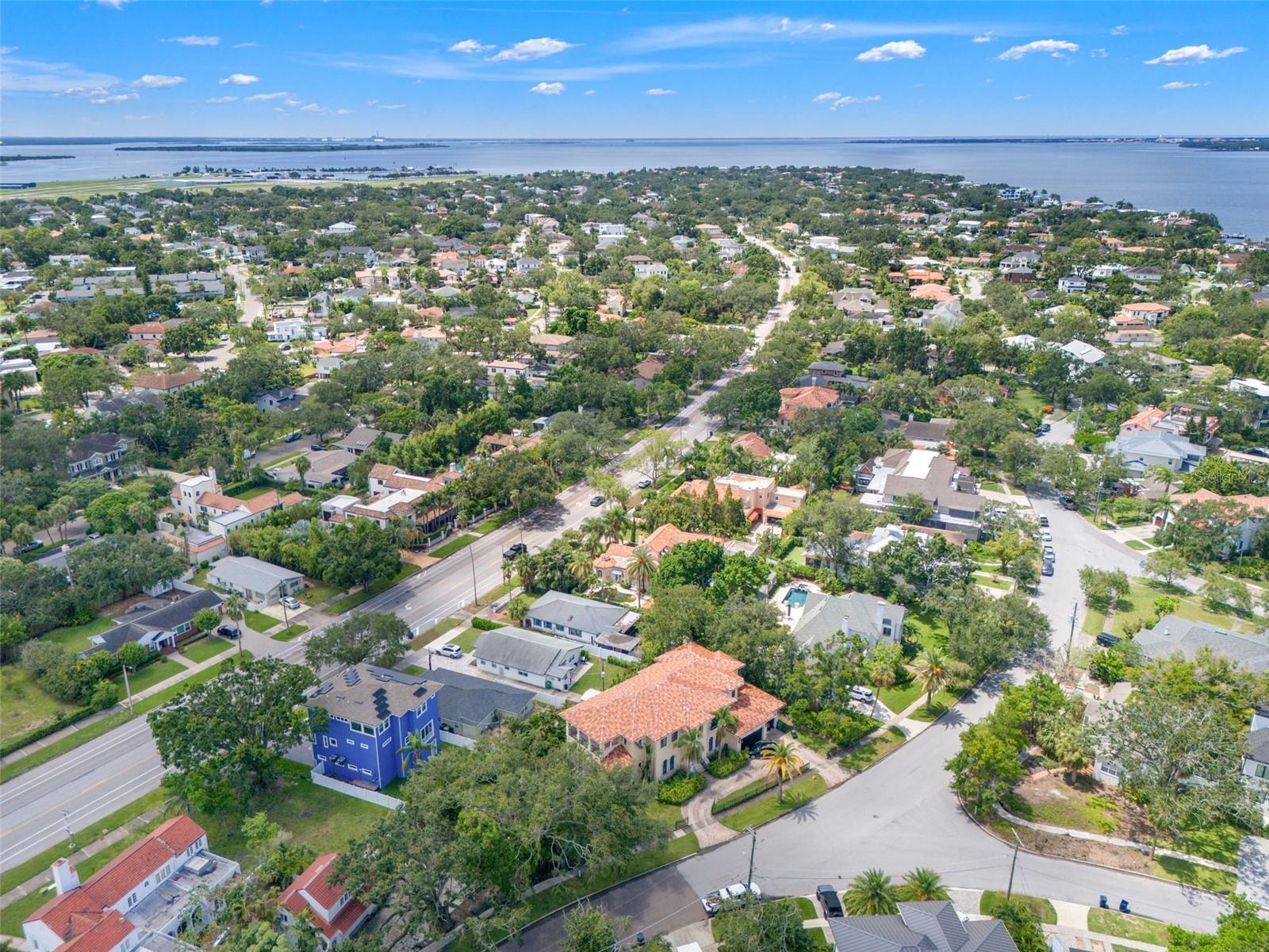 128 W DAVIS BLVD