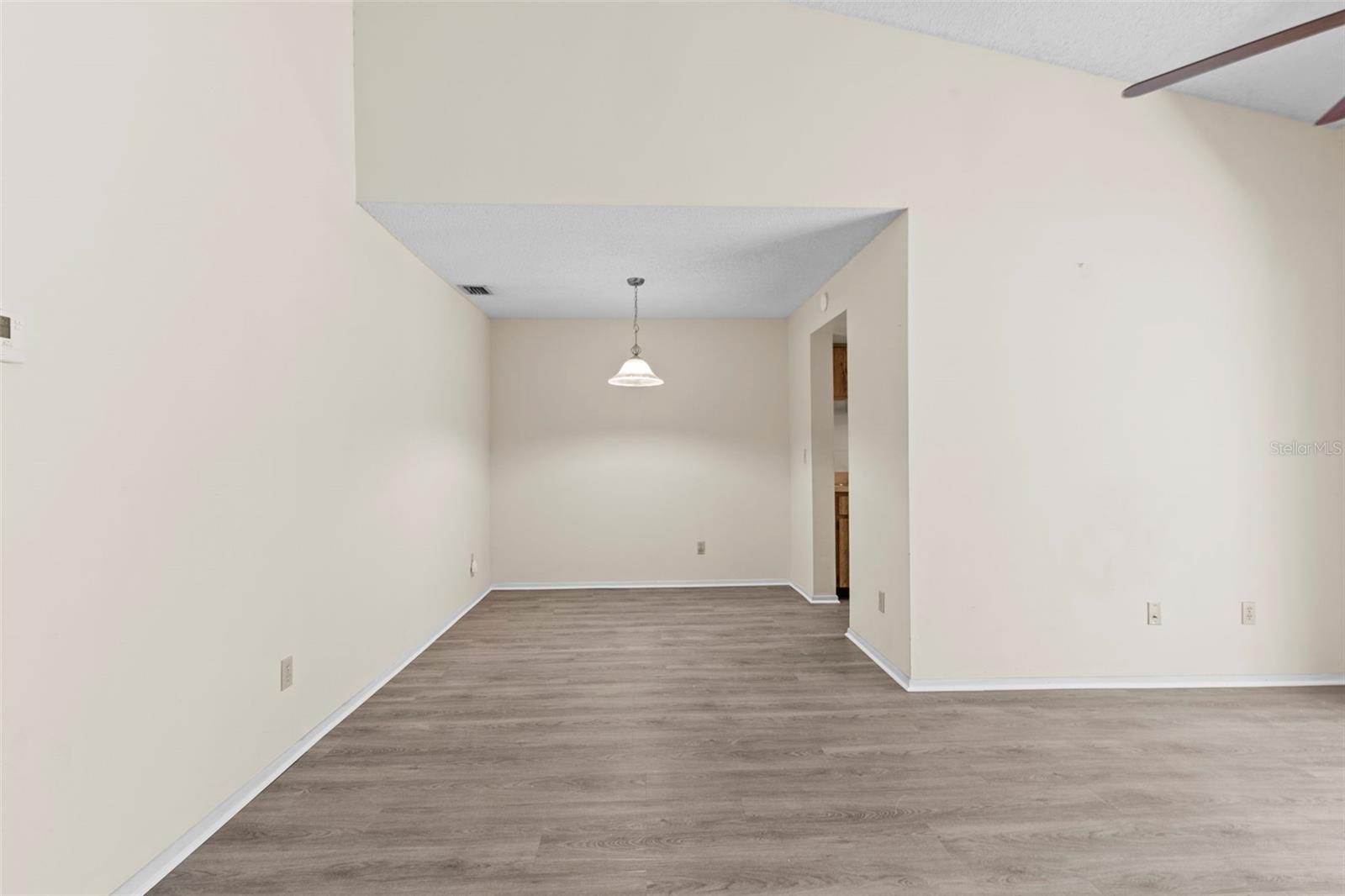 7832 NIAGARA AVE #323