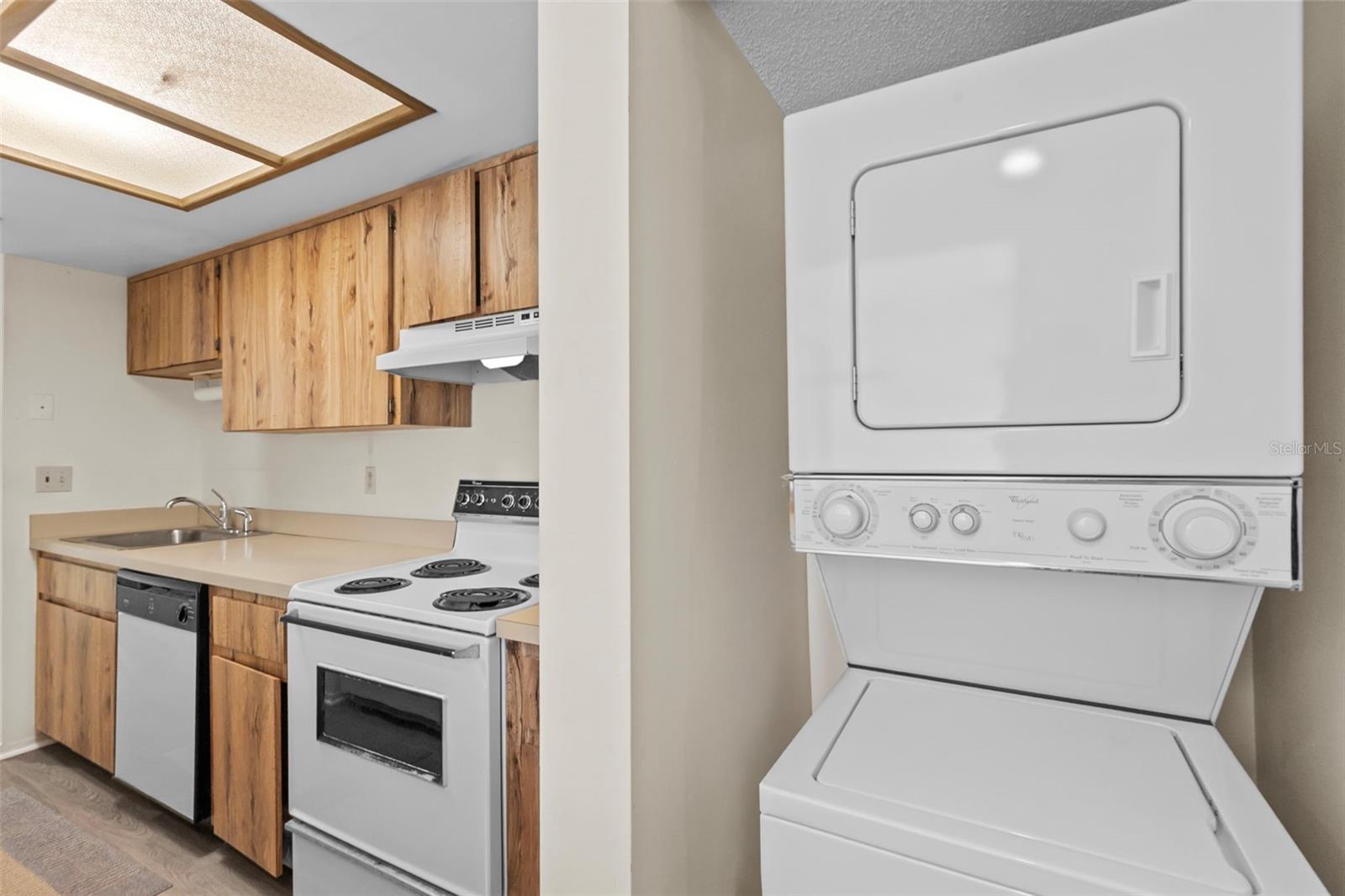 7832 NIAGARA AVE #323