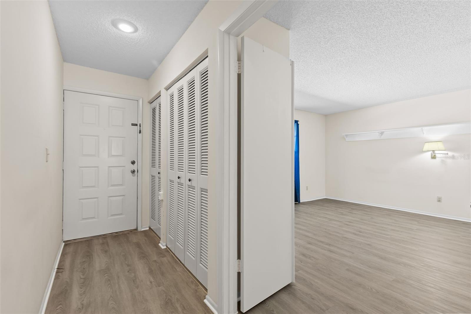 7832 NIAGARA AVE #323
