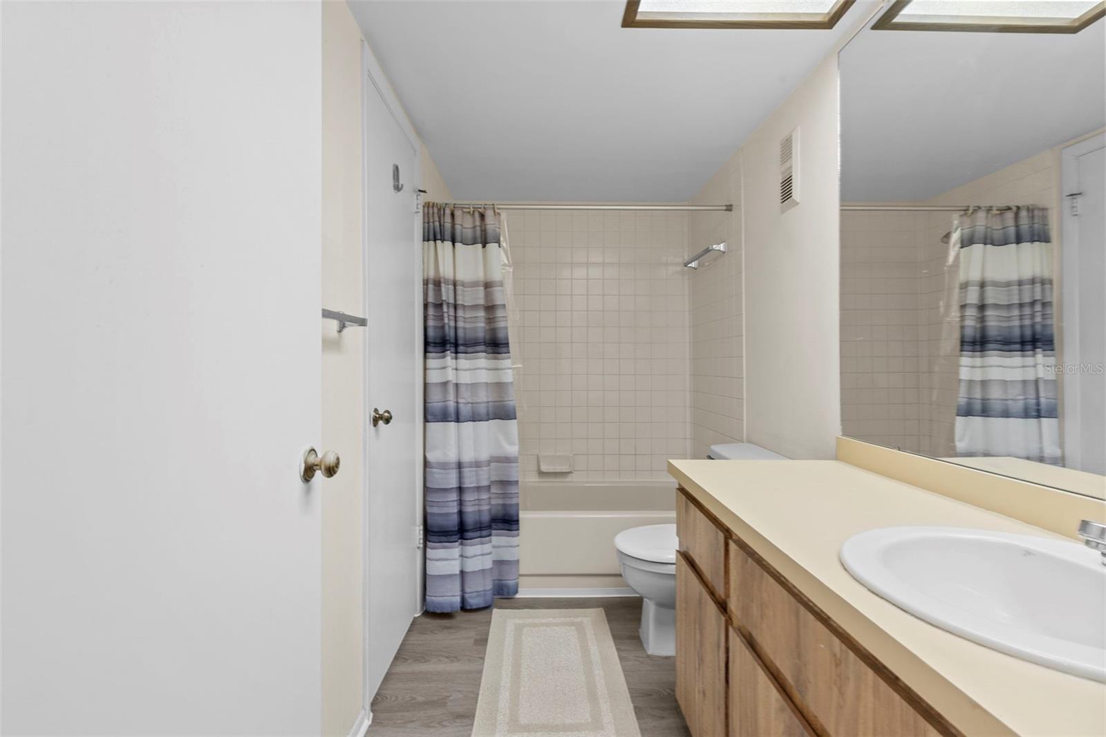 7832 NIAGARA AVE #323