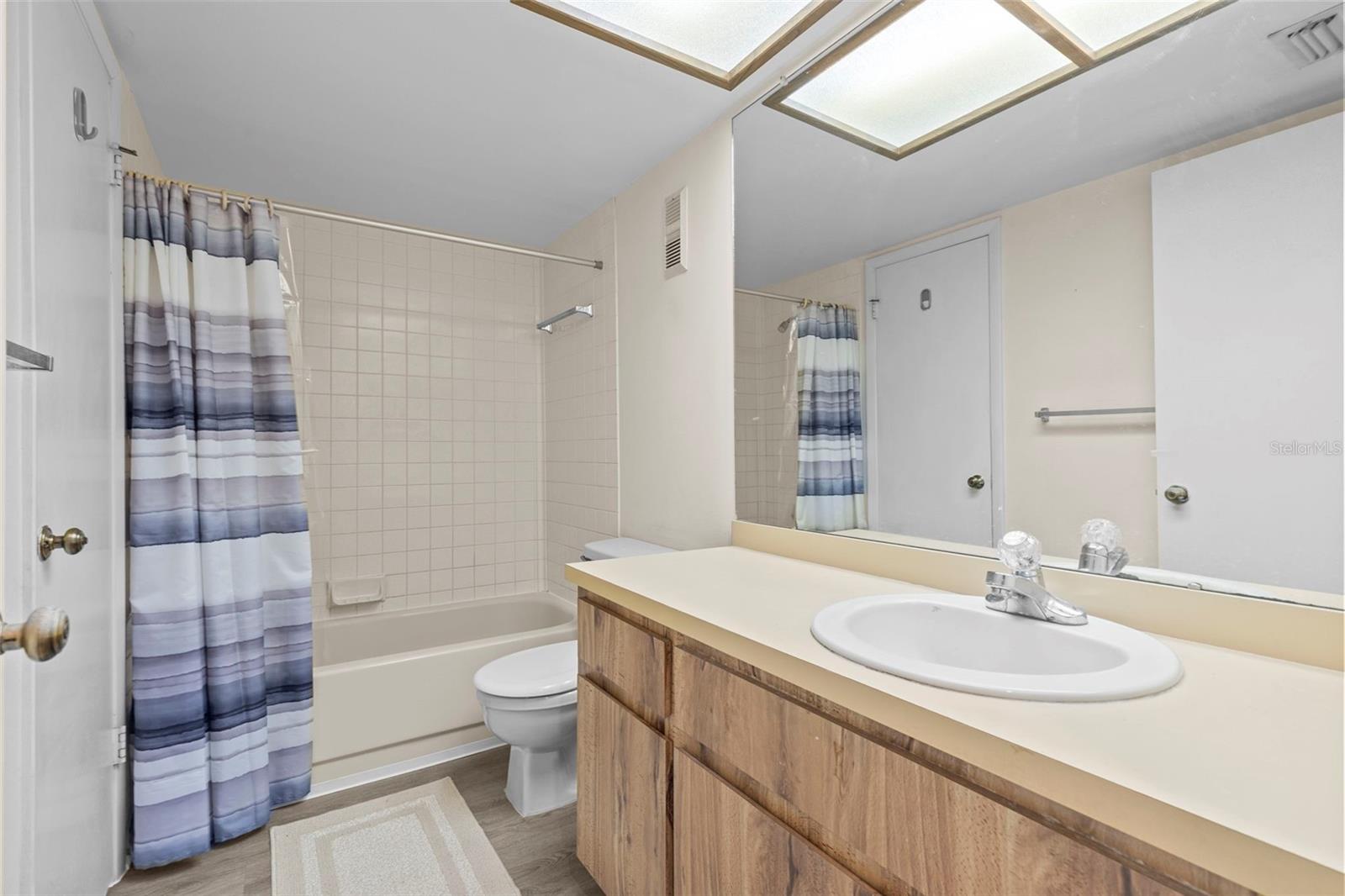7832 NIAGARA AVE #323