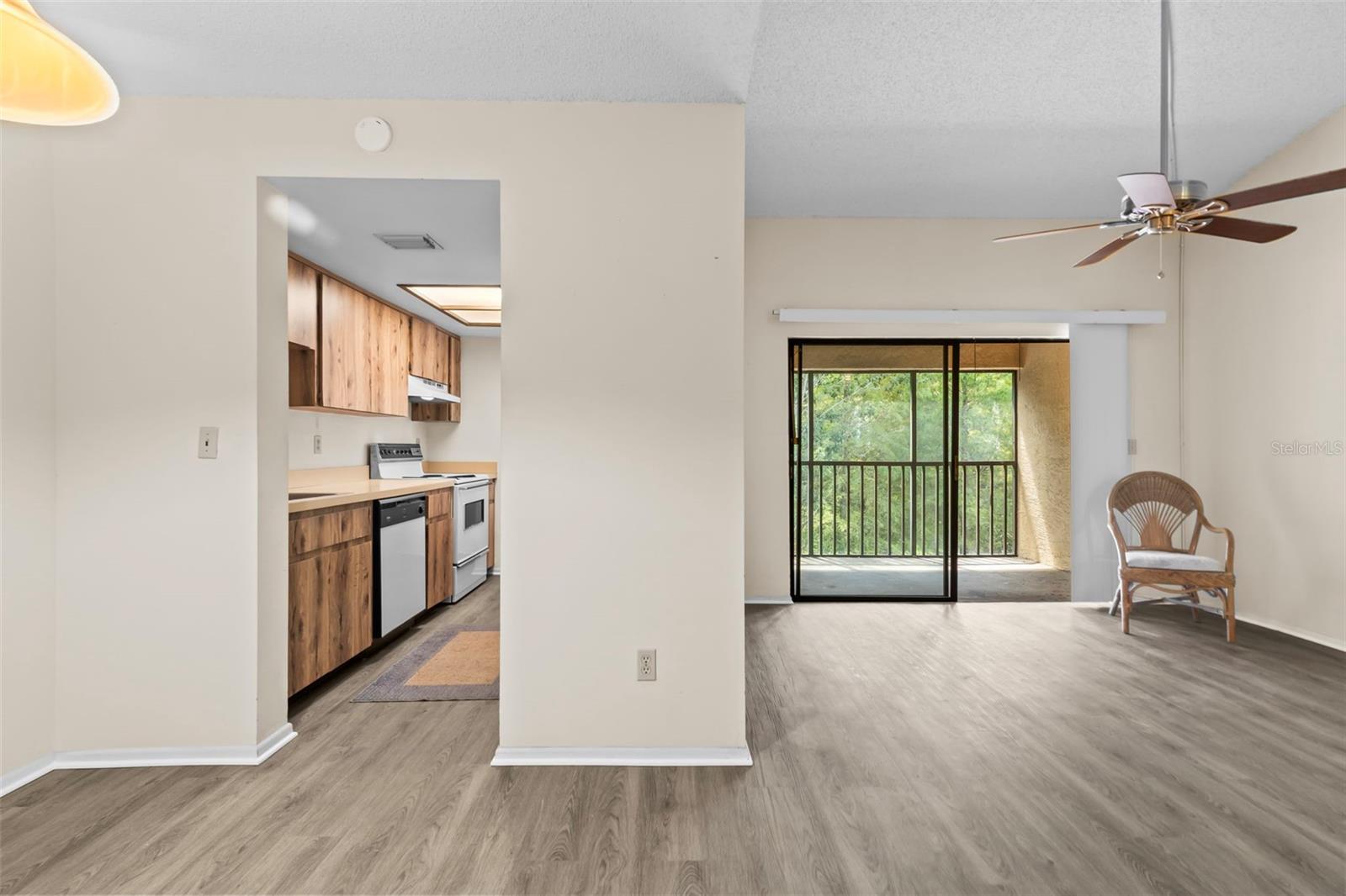 7832 NIAGARA AVE #323