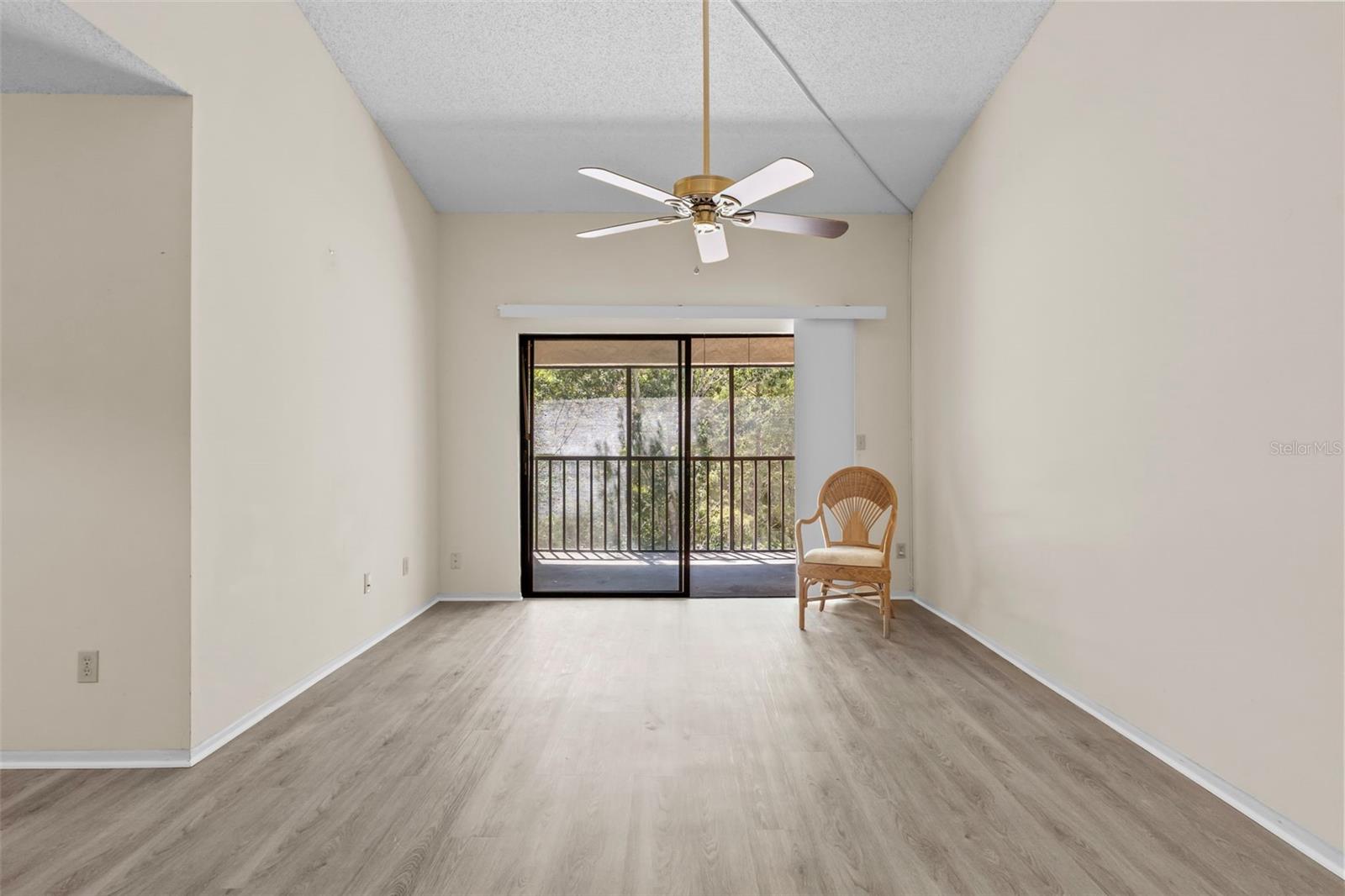 7832 NIAGARA AVE #323