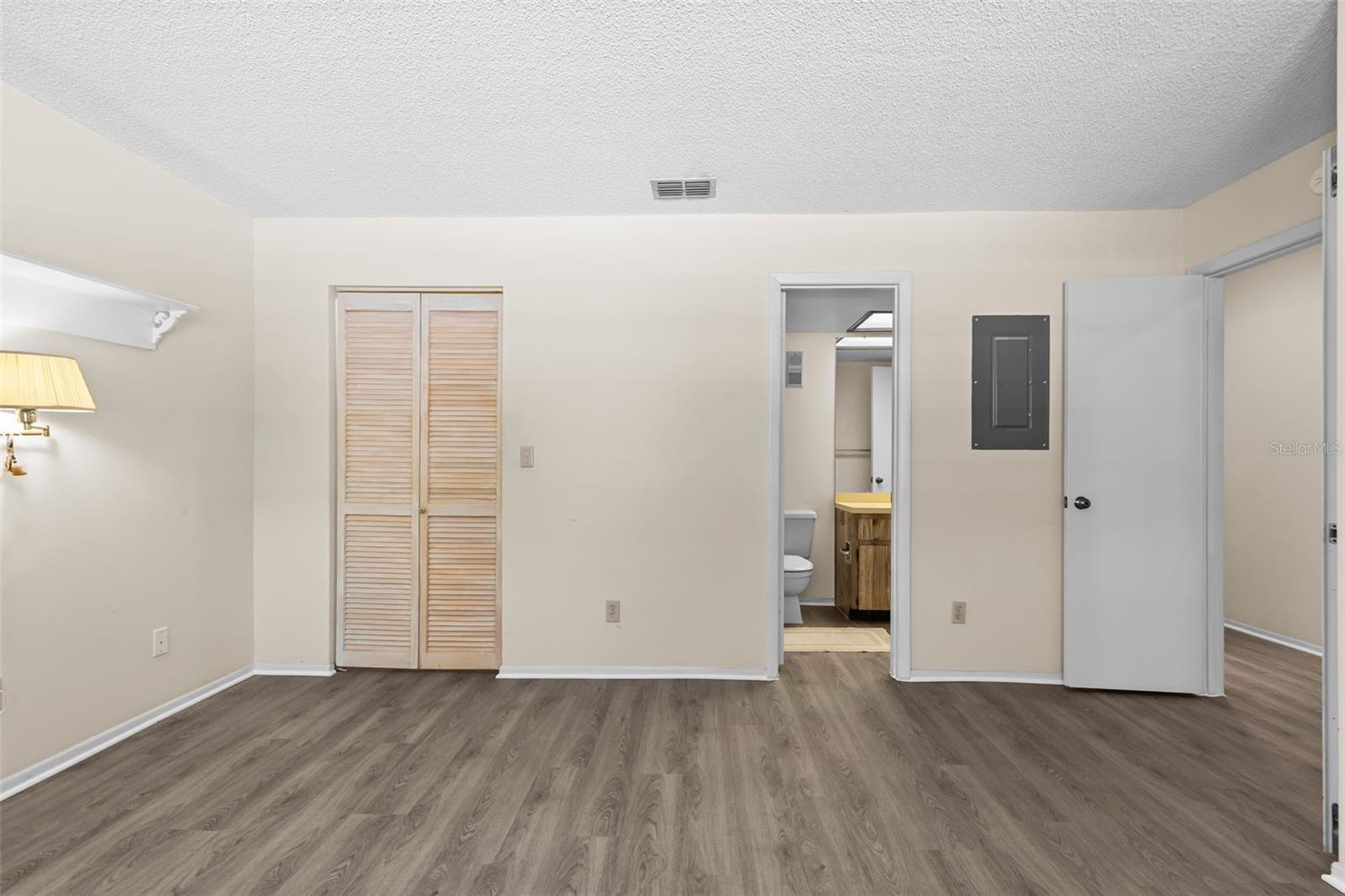 7832 NIAGARA AVE #323