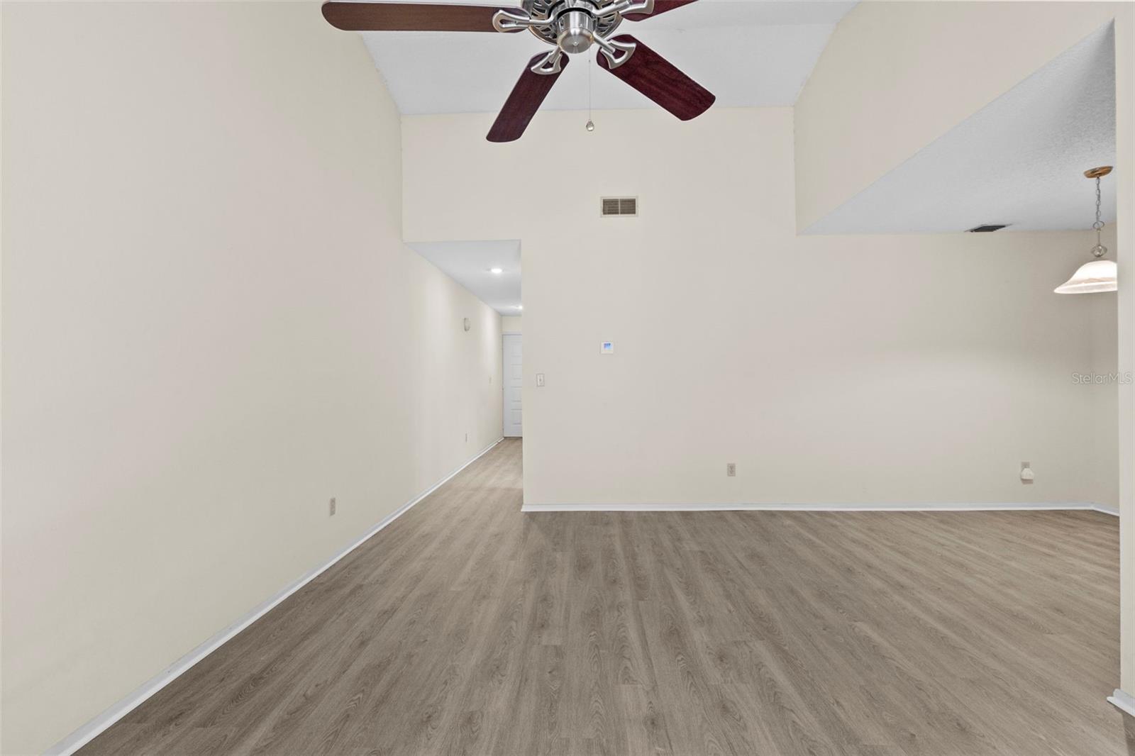 7832 NIAGARA AVE #323