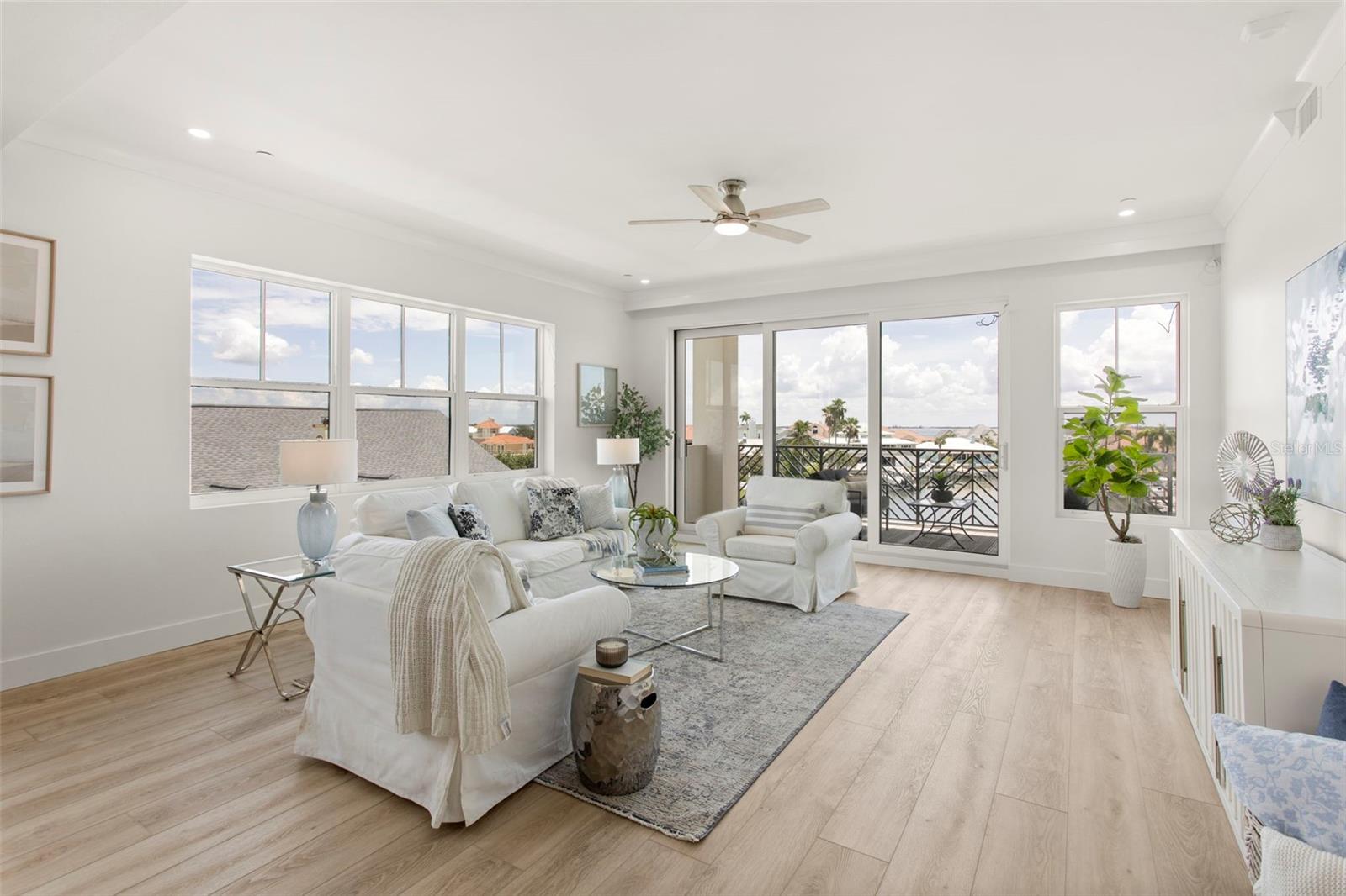 455 PINELLAS BAYWAY S #3B