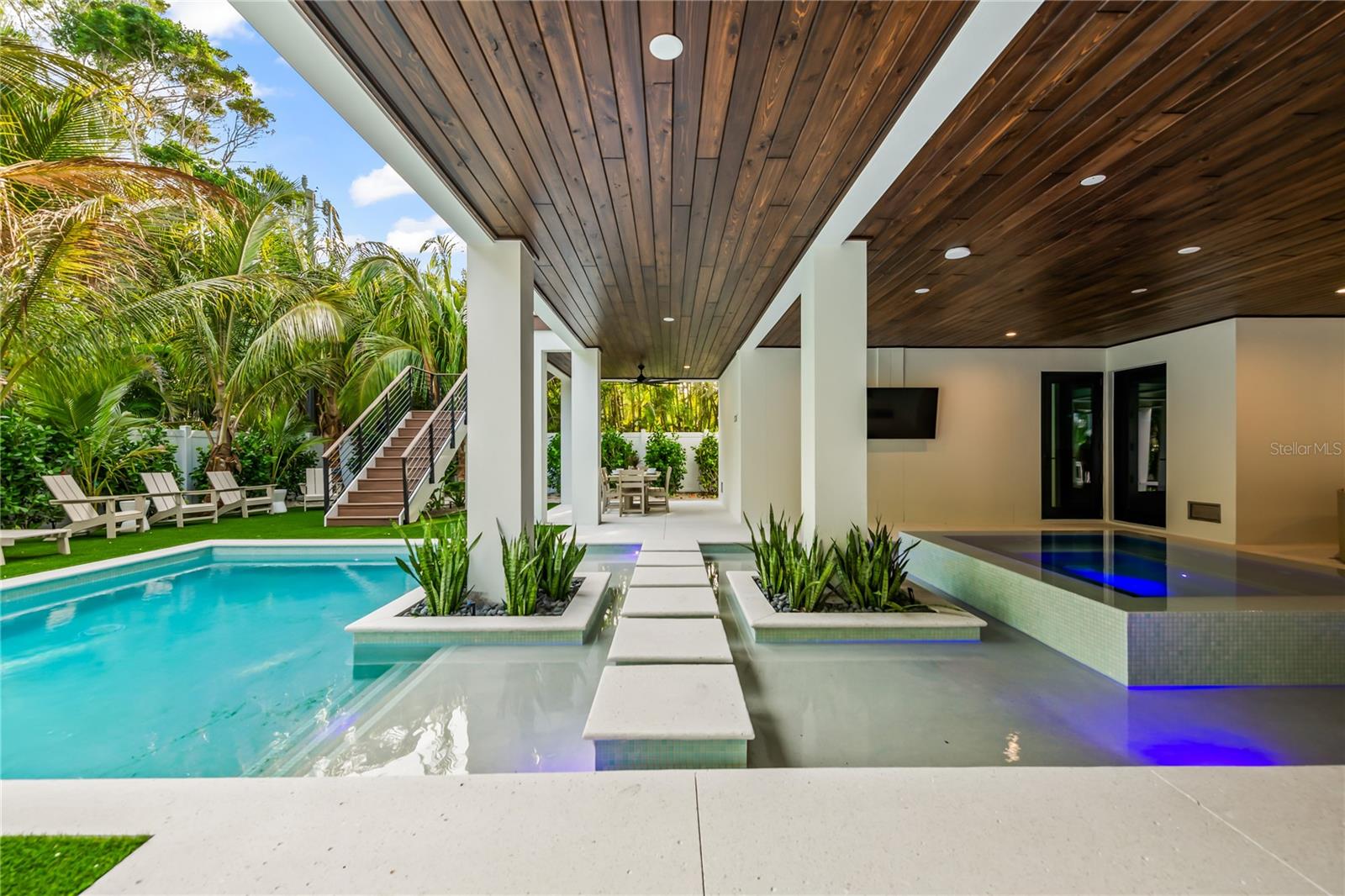 107 MAPLE AVE