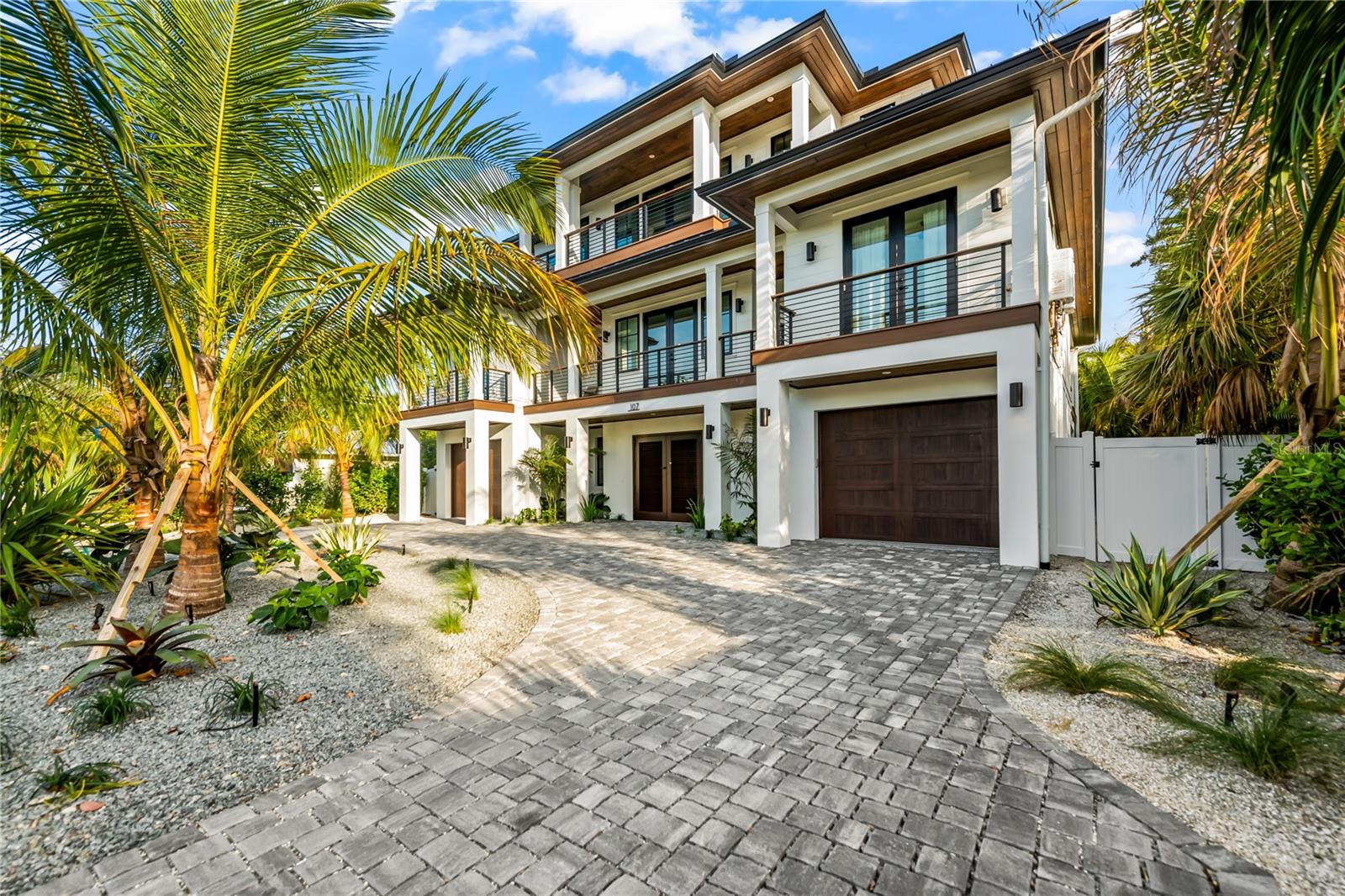 107 MAPLE AVE