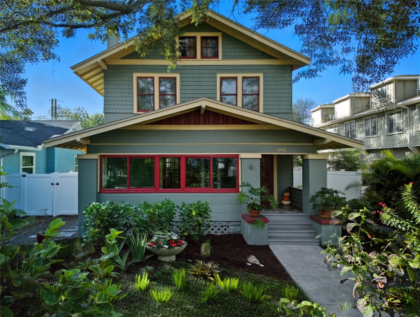 240 9TH AVE N