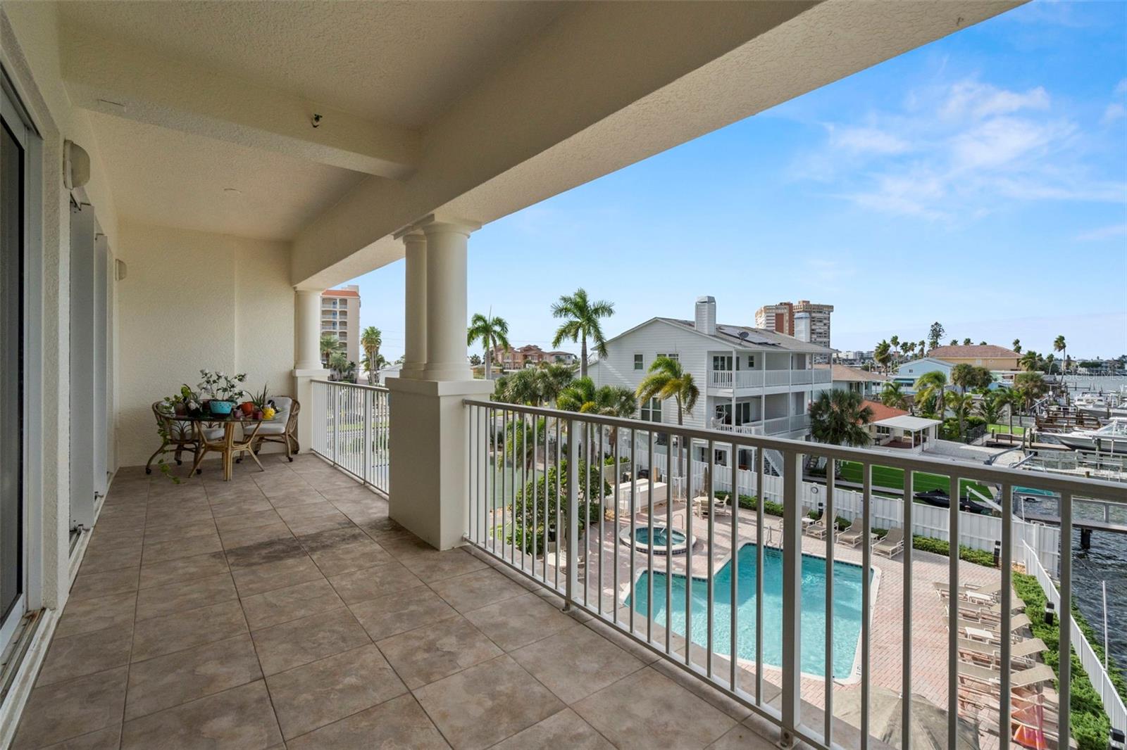 17715 GULF BLVD #302